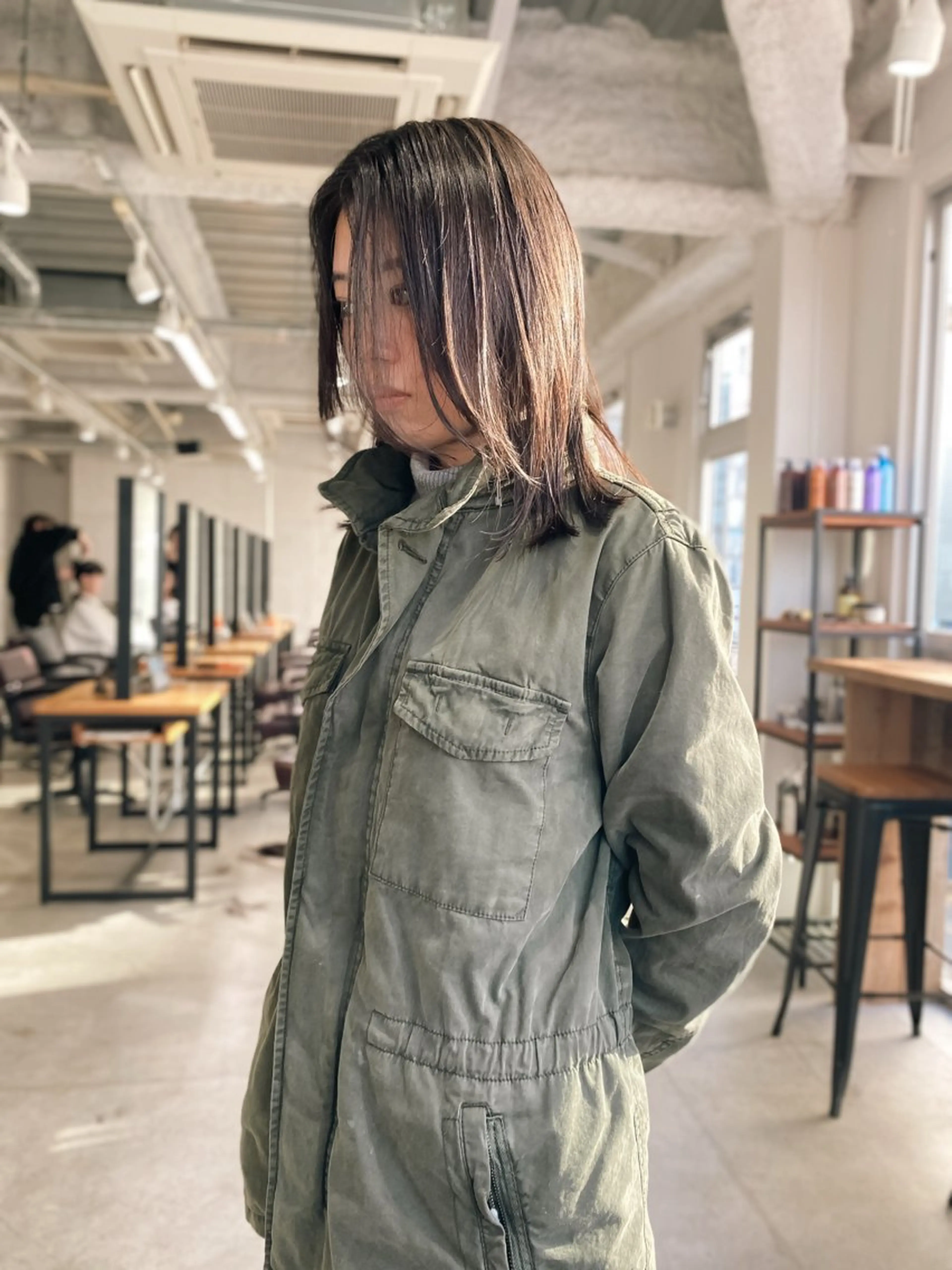 ミディアム カラー KOOKI スティードトーキョーのヘアスタイル