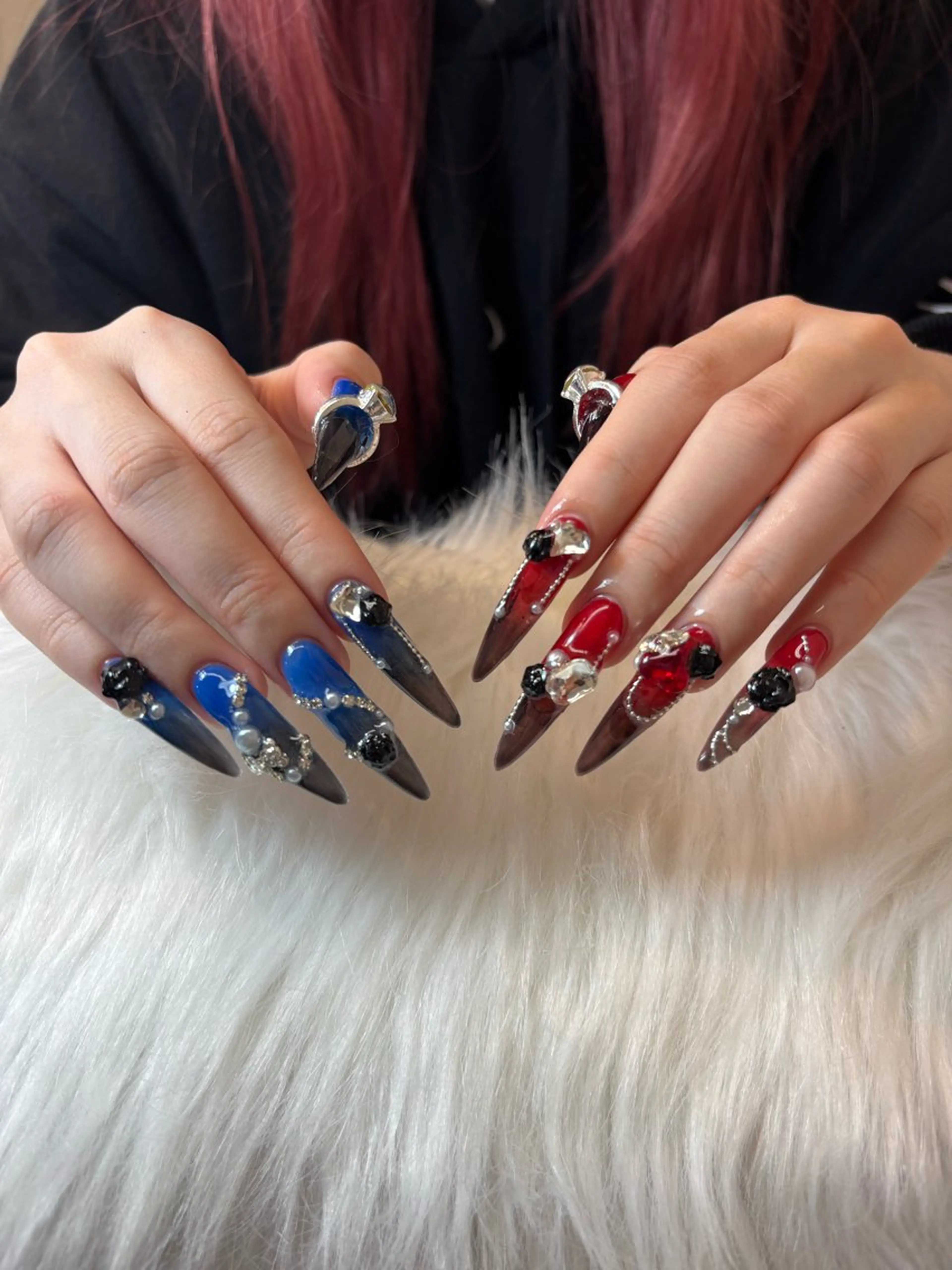 ネイル グラデーション キラキラネイル ワンカラーネイル 冬ネイル Jenn Nail Salonのネイルデザイン