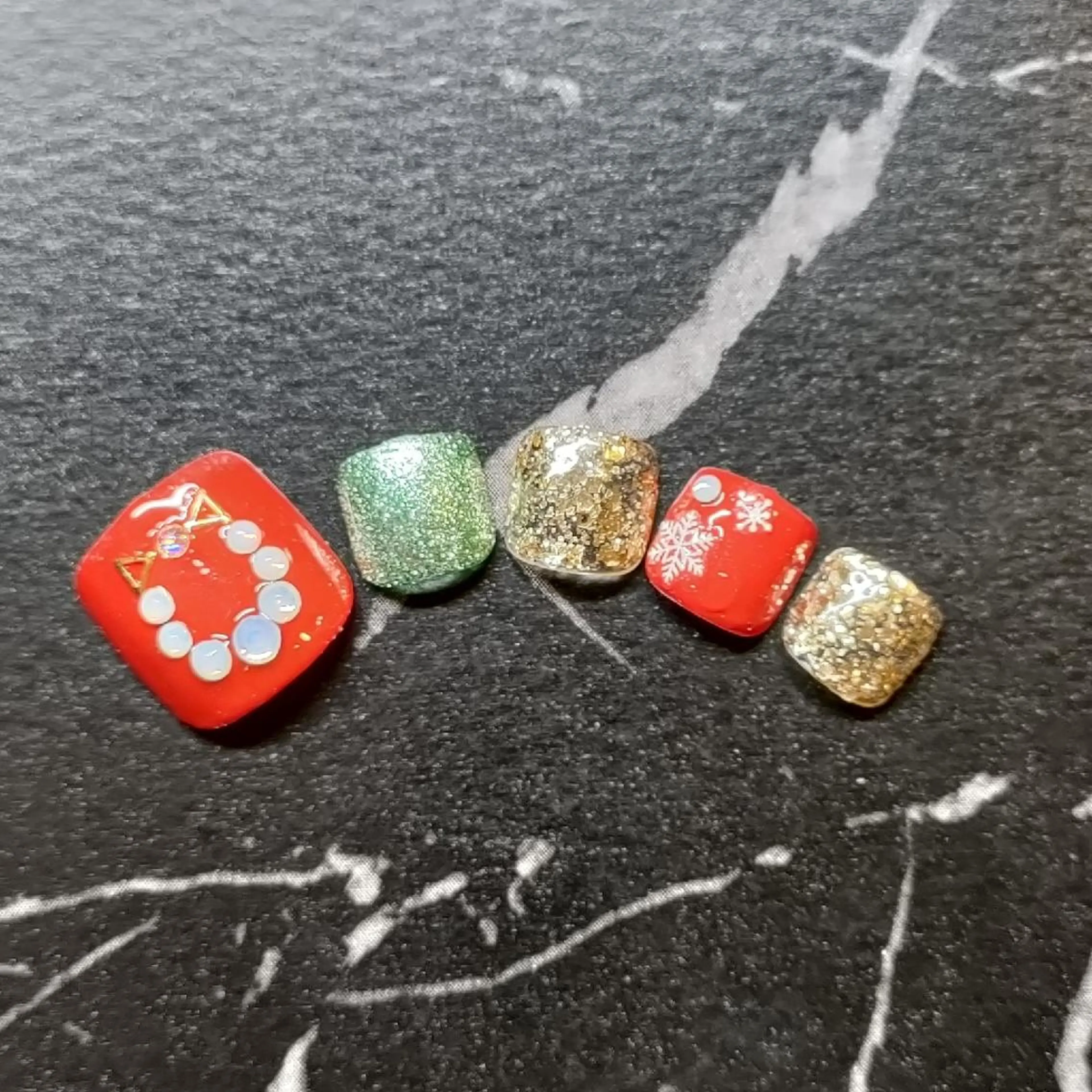 ネイル フットネイル 吉澤 友恵のネイルデザイン