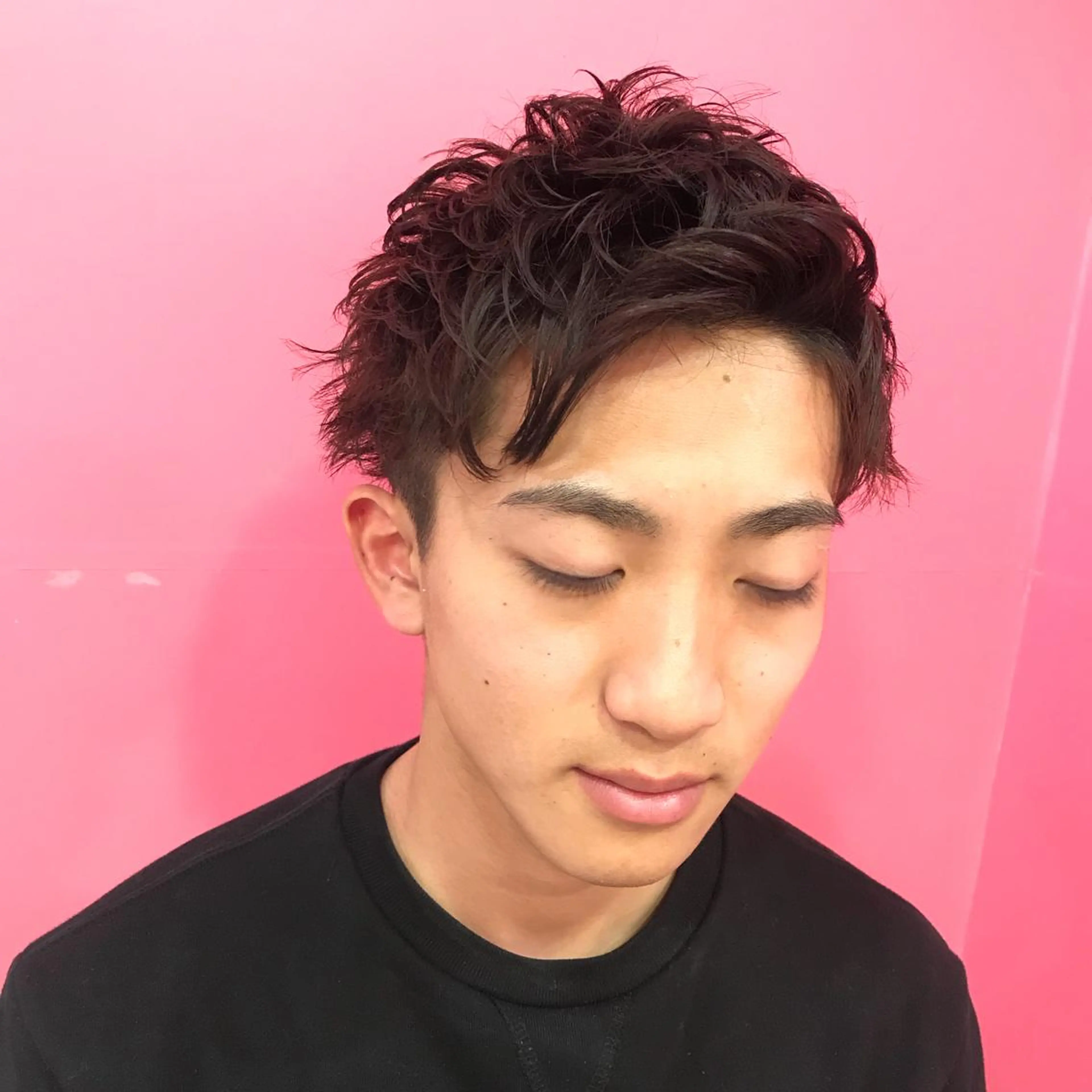 ショート パーマ メンズ アップバング メンズパーマ メンズショート ショートヘア ニュアンスパーマ カット Vir by browのヘアスタイル