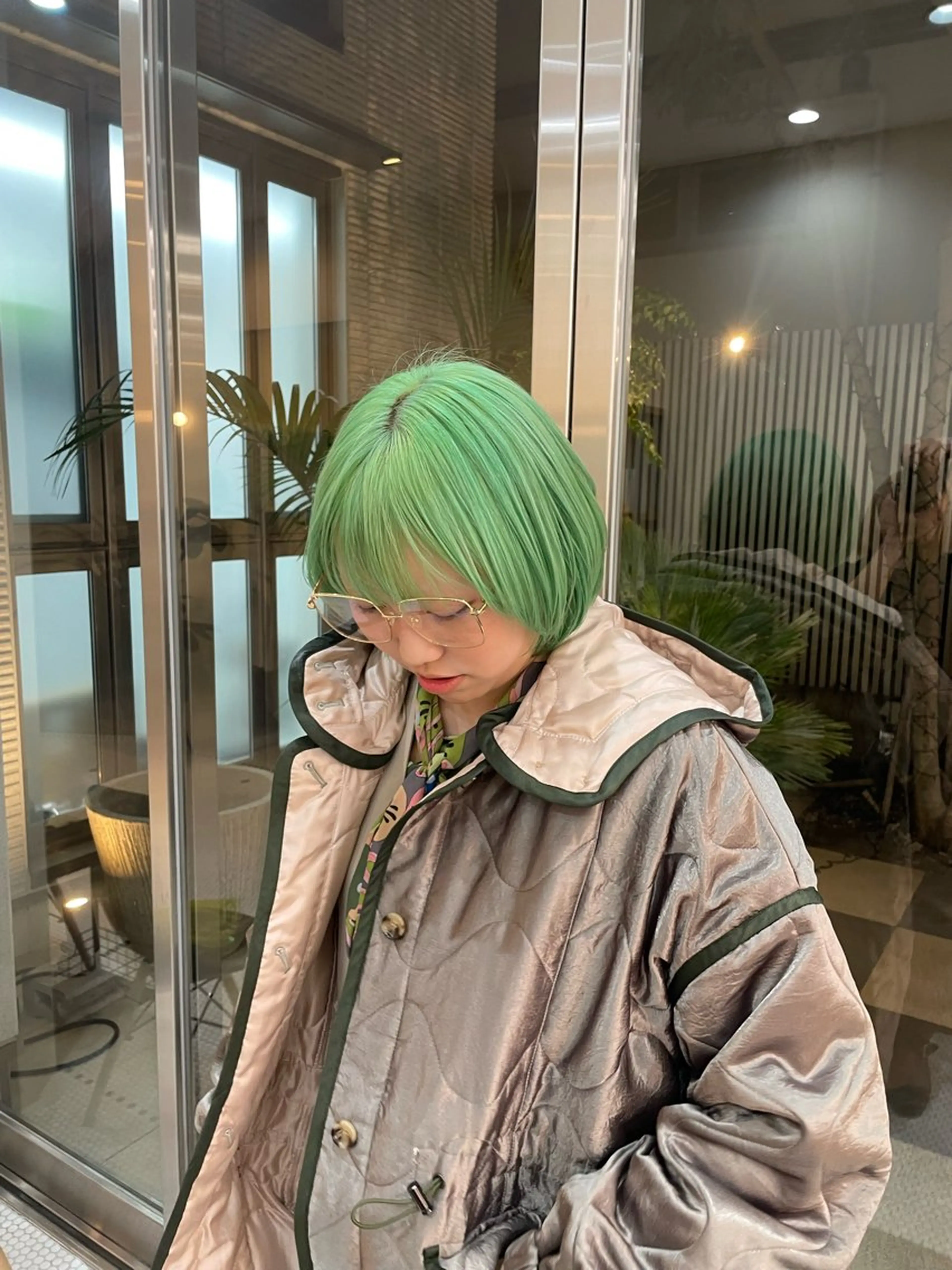 ショート レイヤーカット 🌱 ブリーチ はるかのヘアスタイル