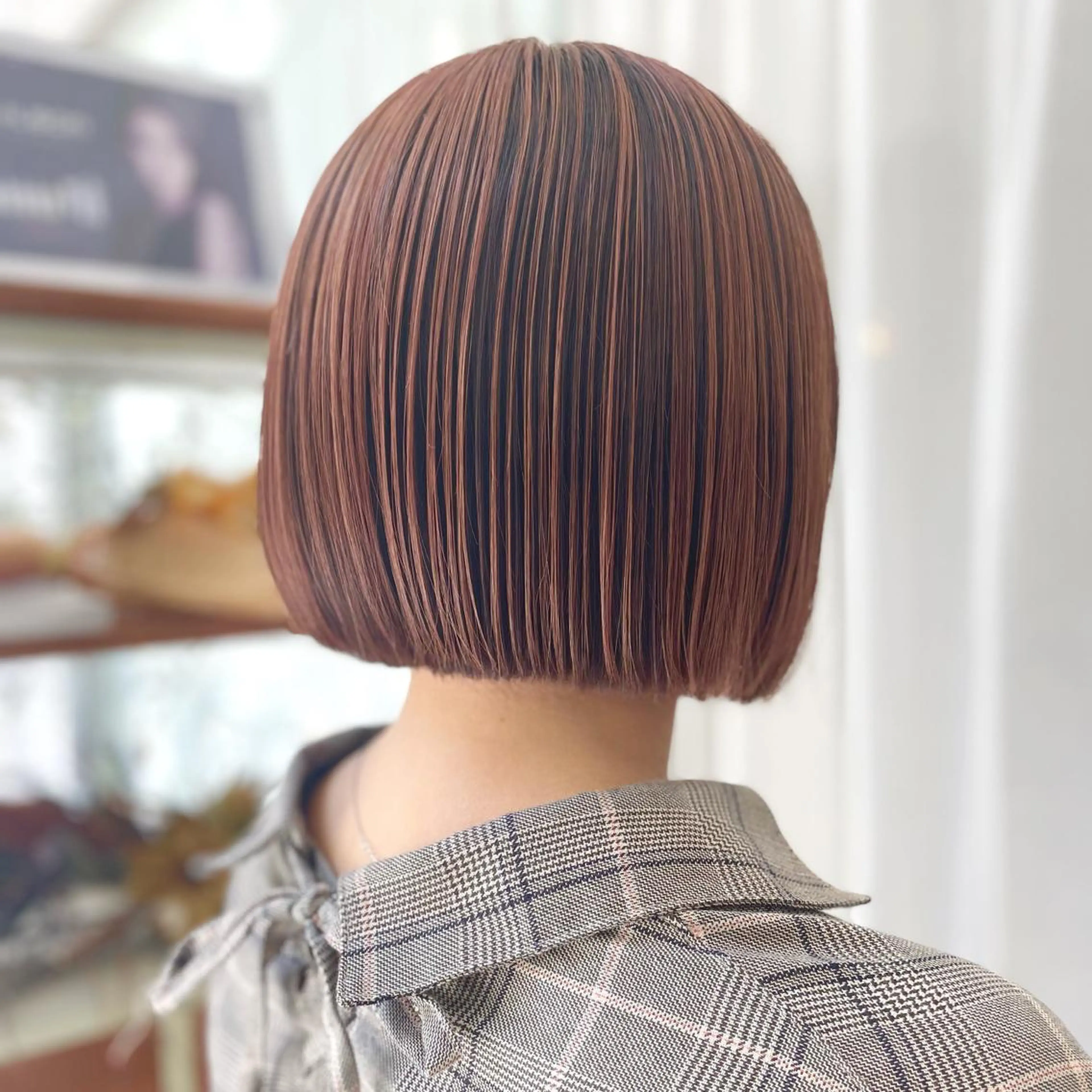ミディアム カラー fio マナミのヘアスタイル