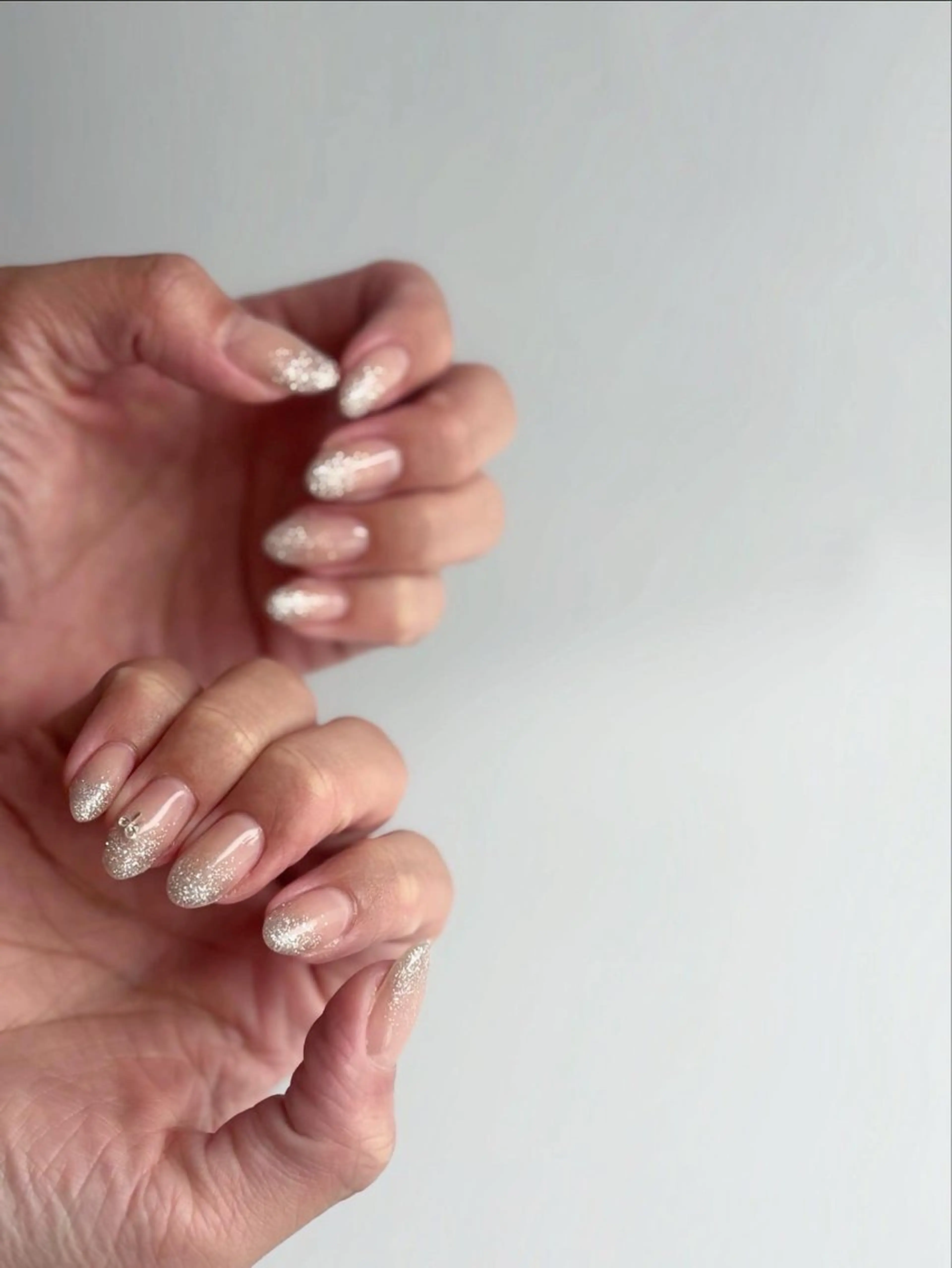 ネイル フラッシュネイル リボン シンプルネイル ブライダルネイル ハンドネイル Elio所属・Elio 国泰寺のネイルデザイン