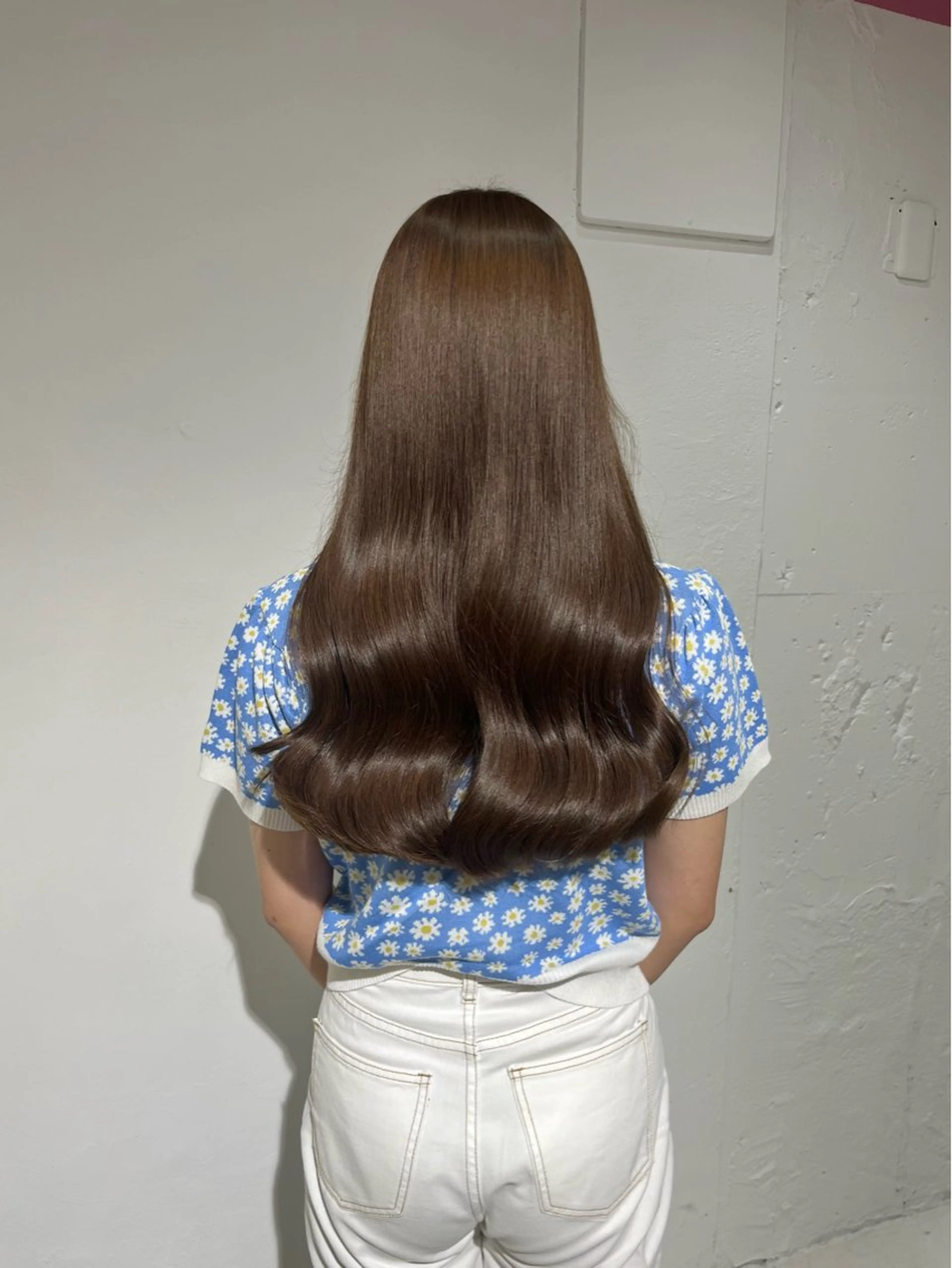 ロング カラー ブラウンカラー オリーブブラウン allum SAKURAのヘアスタイル