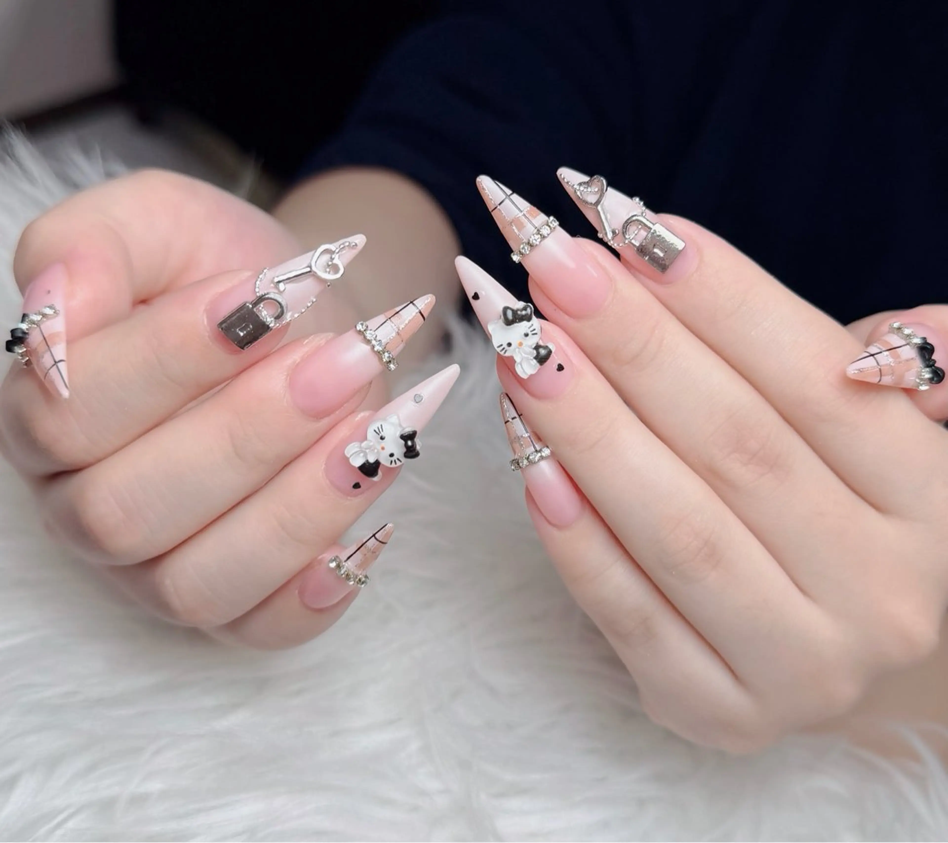 ネイル アートネイル フレンチネイル ジェルネイル 韓国ネイル マグネットネイル ハンドネイル Lenie Nail Okuboのネイルデザイン