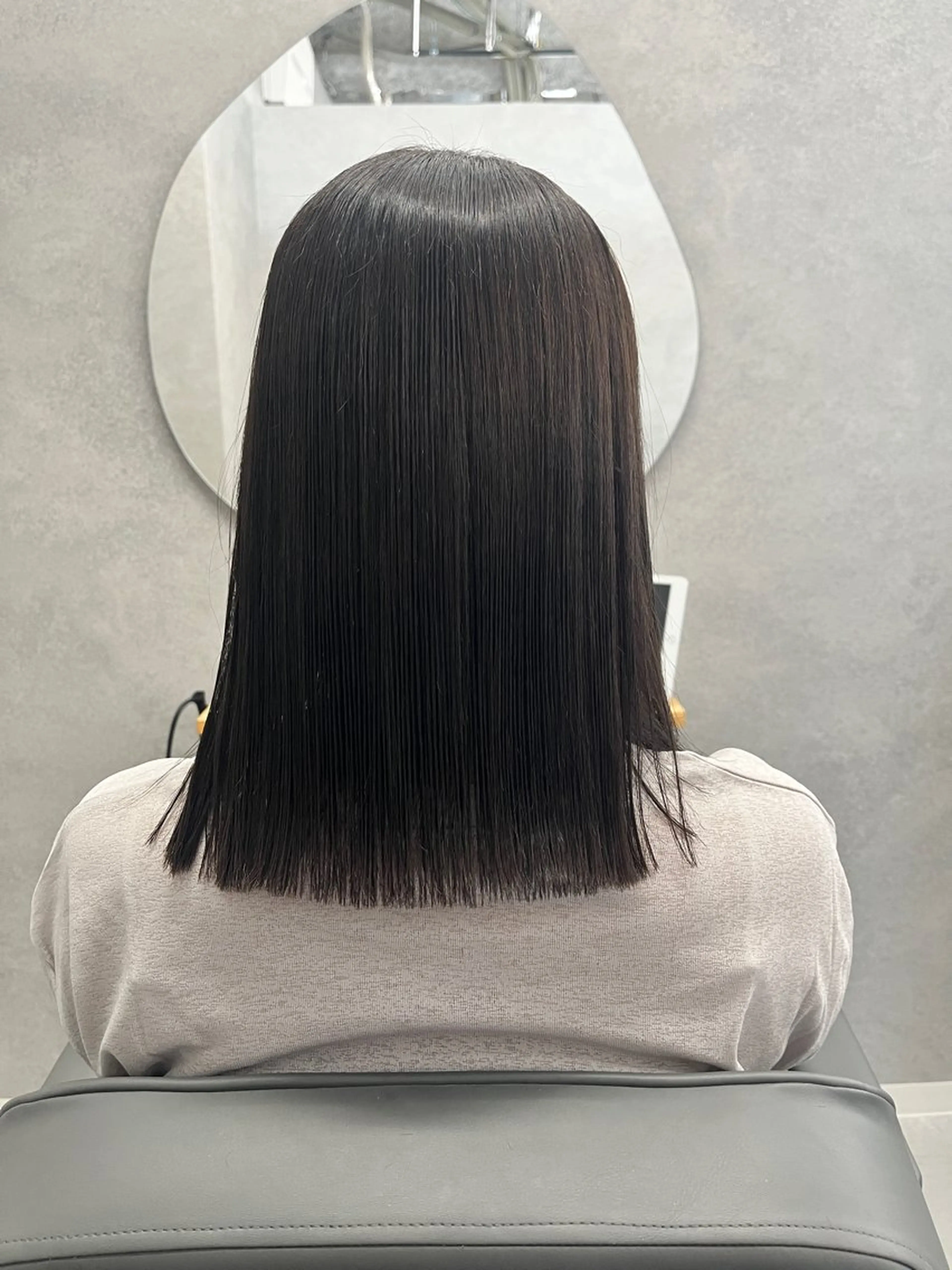 ミディアム 髪質改善 縮毛矯正 透明感カラー/レイヤ ー/顔まわり/辻部のヘアスタイル