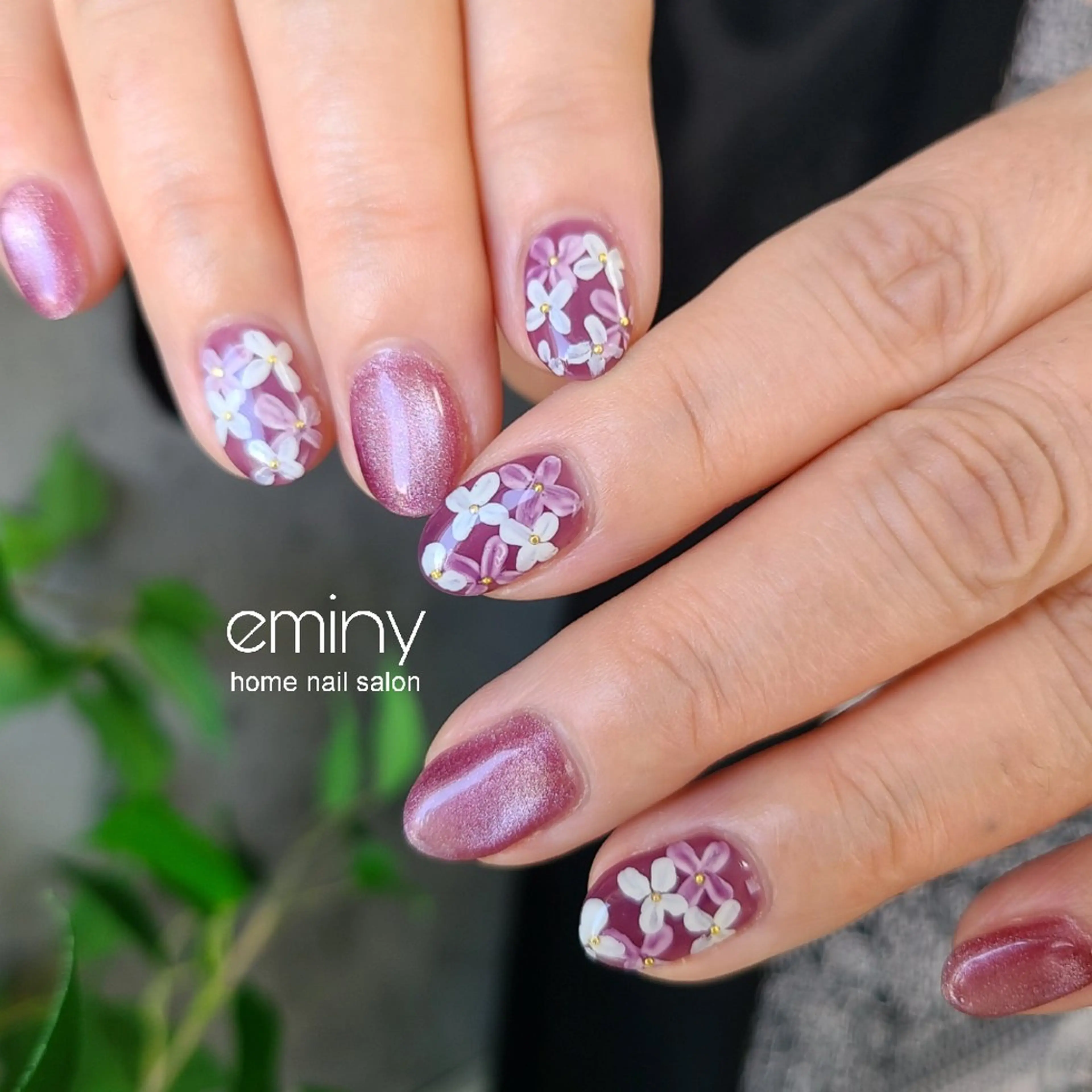 ネイル フラッシュネイル フラワーネイル ジェルネイル キラキラネイル パープル ハンドネイル nail salon  eminyのネイルデザイン