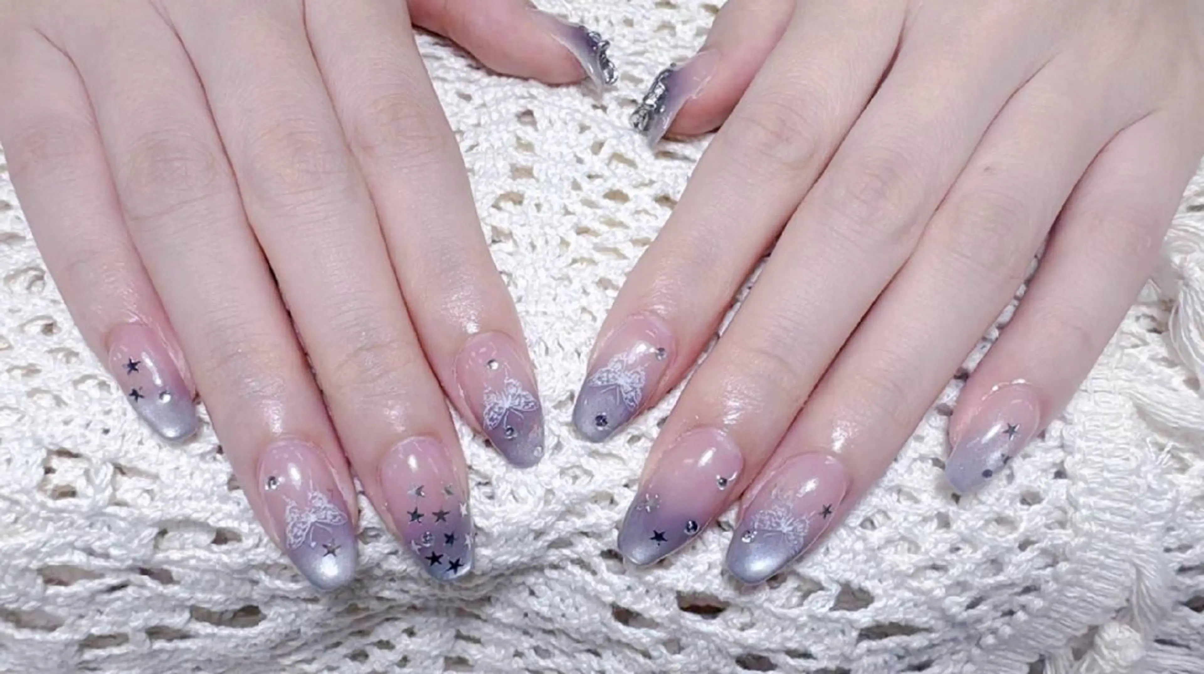 ネイル 小島 阿佑美のネイルデザイン