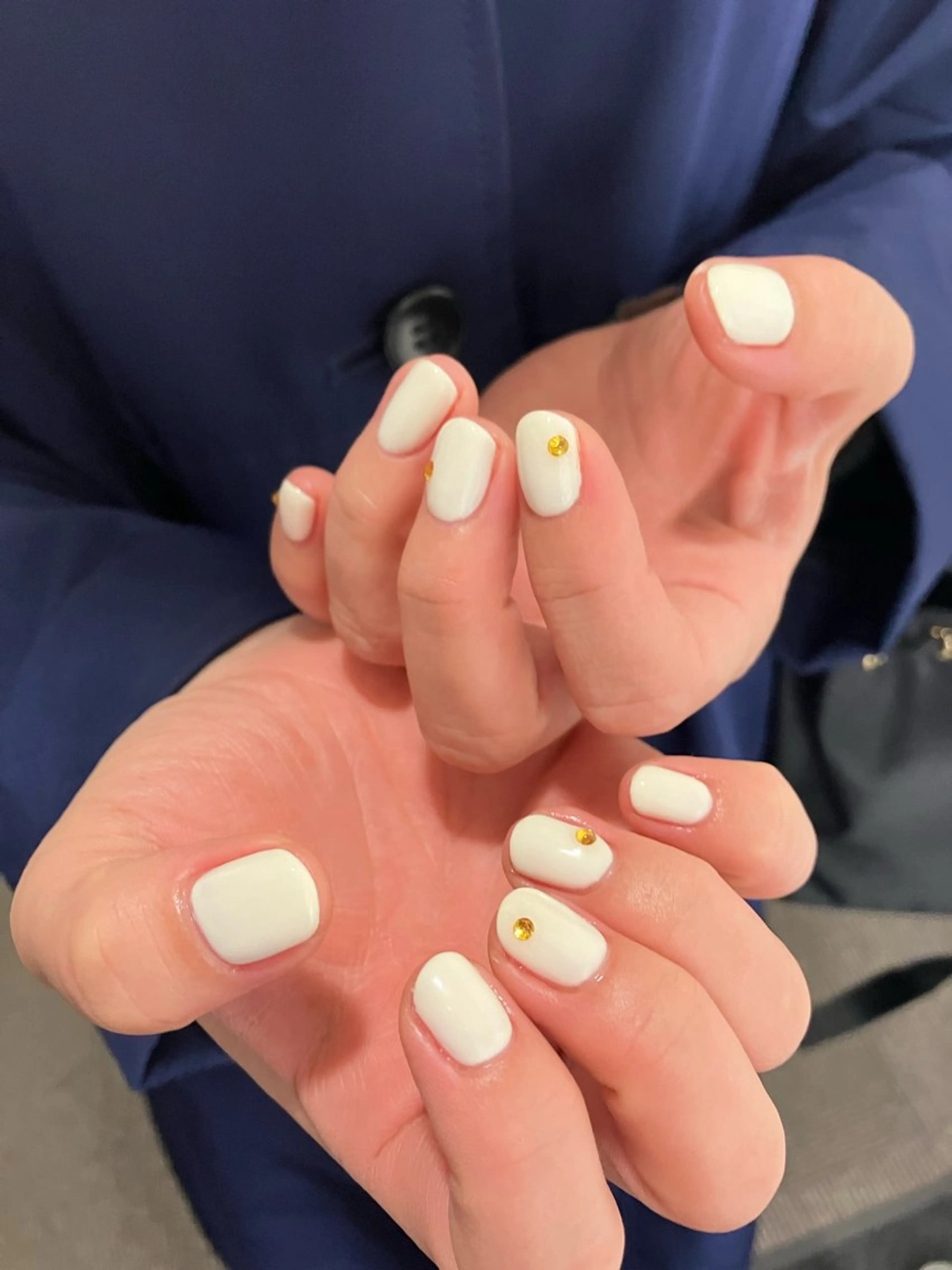 ネイル nail atelier hiton所属・nailist 朱音のネイルデザイン