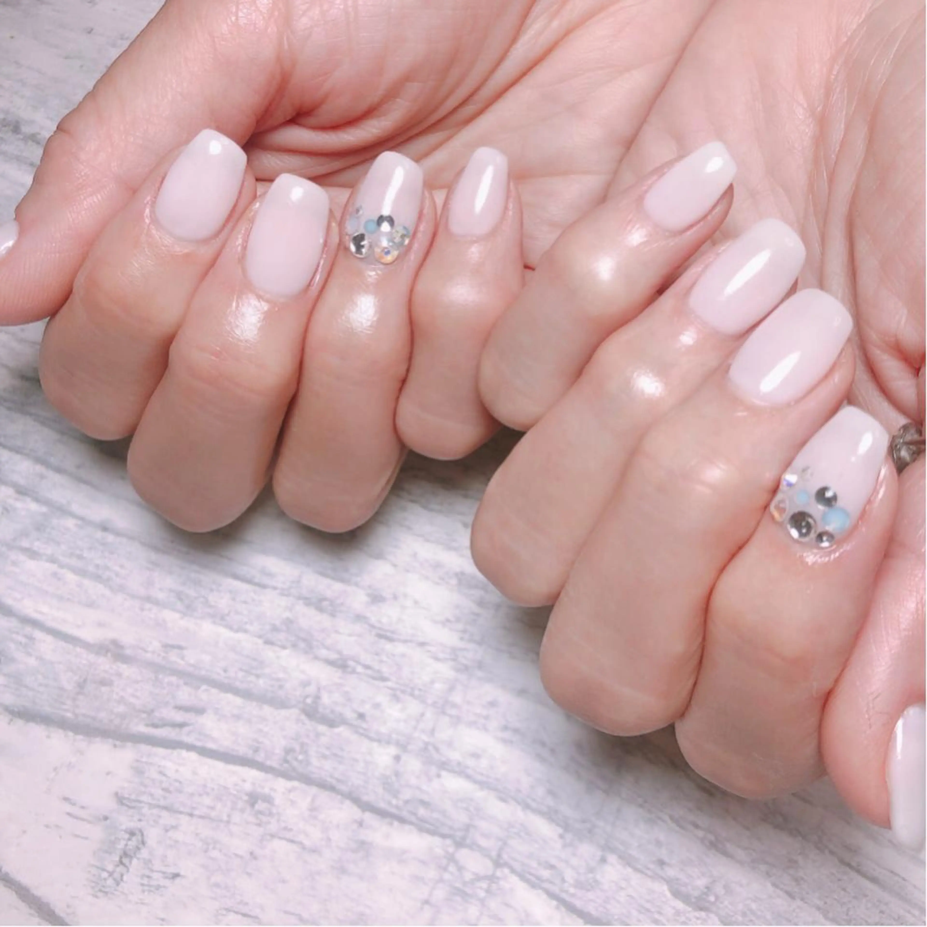 ネイル ストーンネイル DollyGirl KYOKOのネイルデザイン