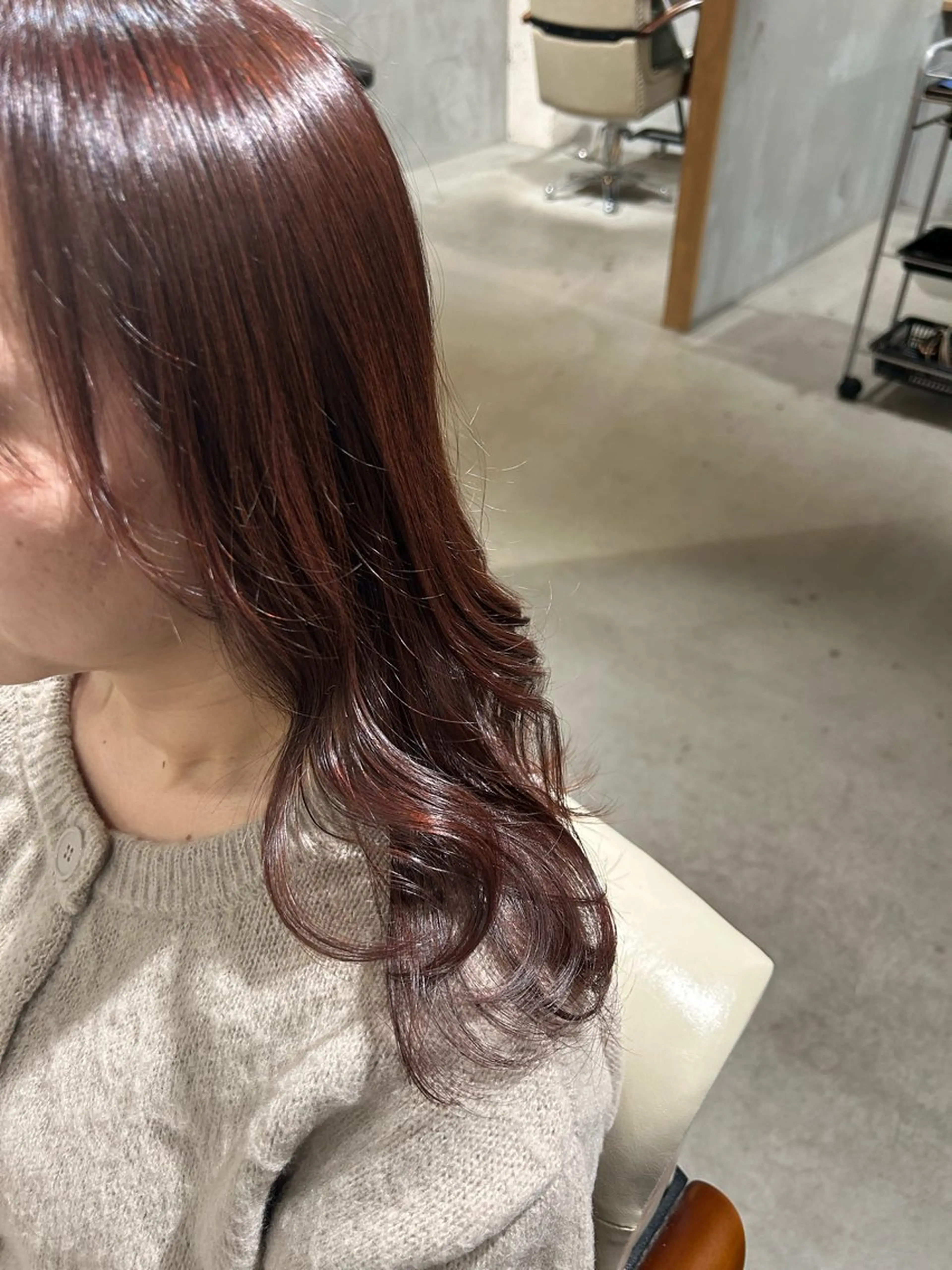 ミディアム ピンクブラウン 瀬川 夏緒のヘアスタイル