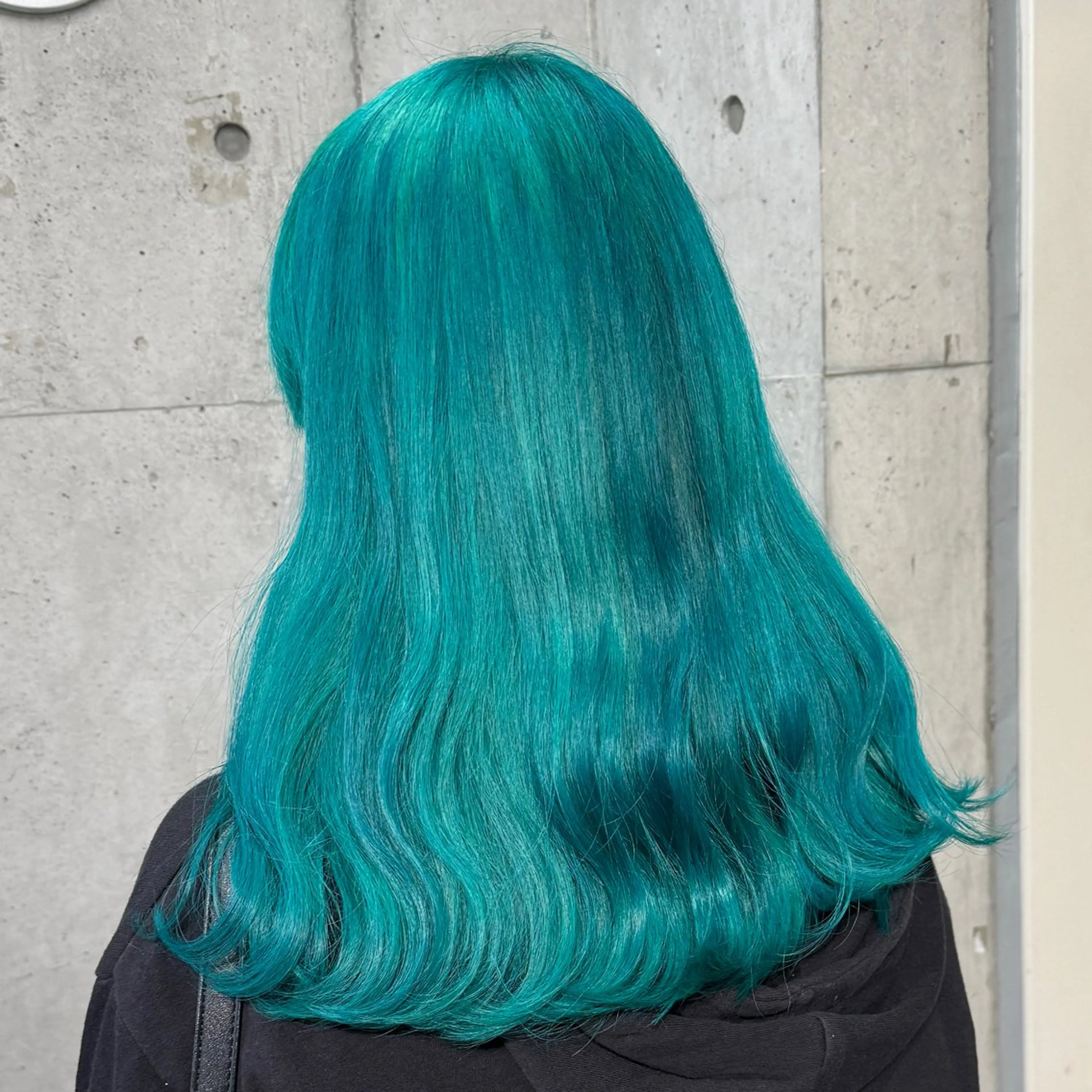 ショート カラー ✨ブリーチ支持No1 複雑履歴修正/舘岡のヘアスタイル