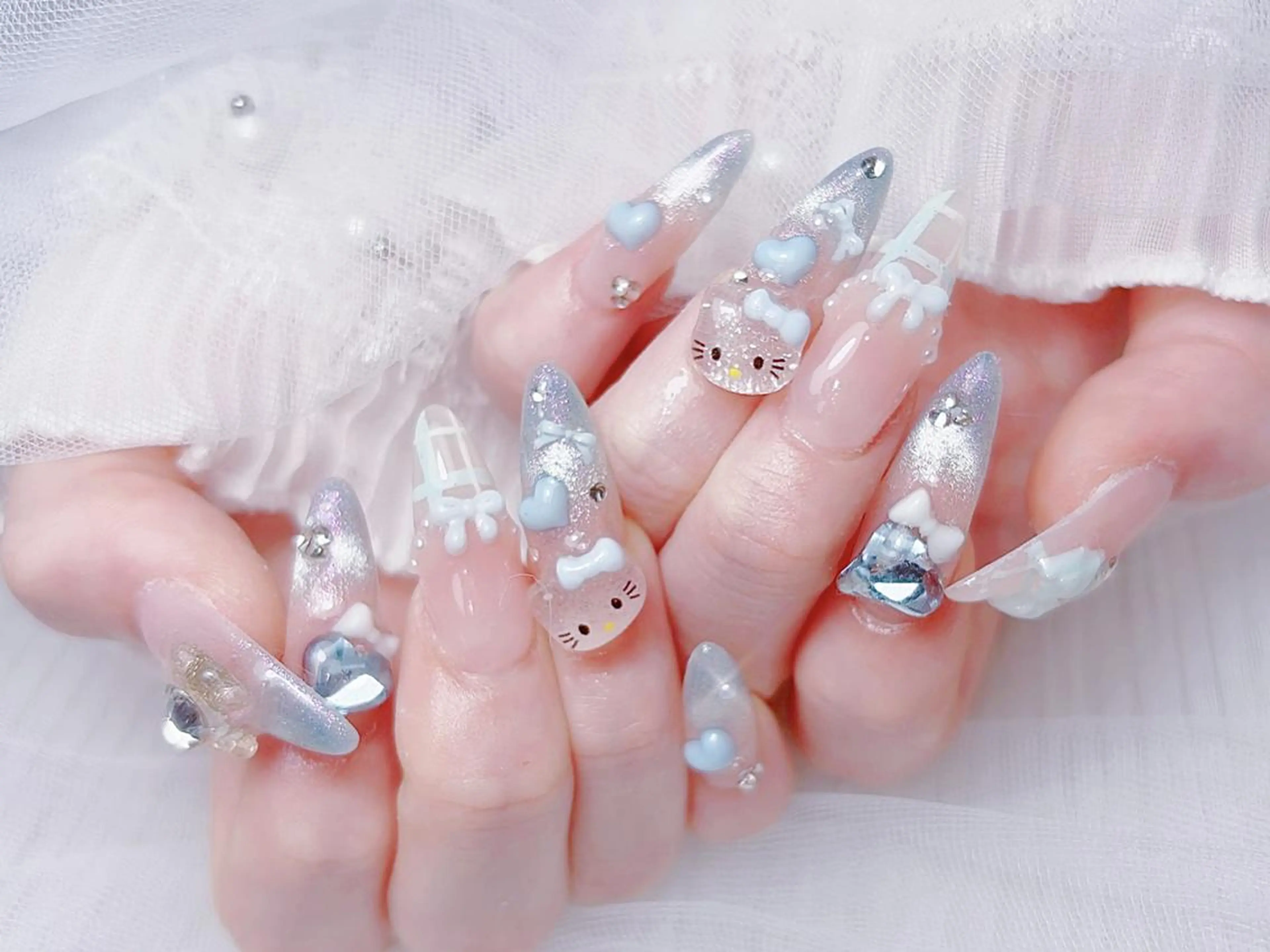 ネイル アートネイル オーロラネイル 長さ出し フットネイル ガーリー 🎀まゆ 🪽🐾のネイルデザイン