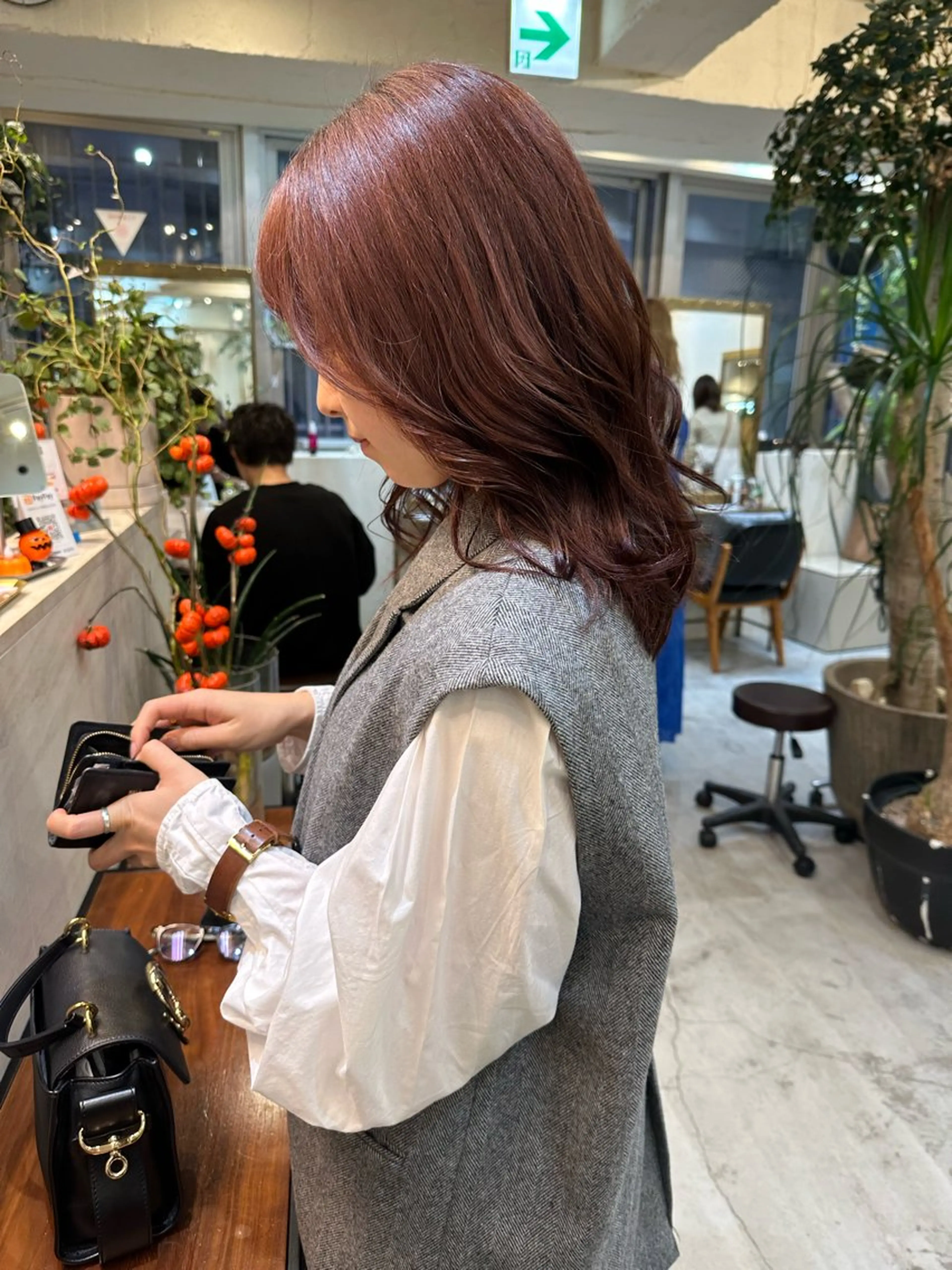 ミディアム カラー ピンクカラー カット ヘアカラー 銀 座のヘアスタイル
