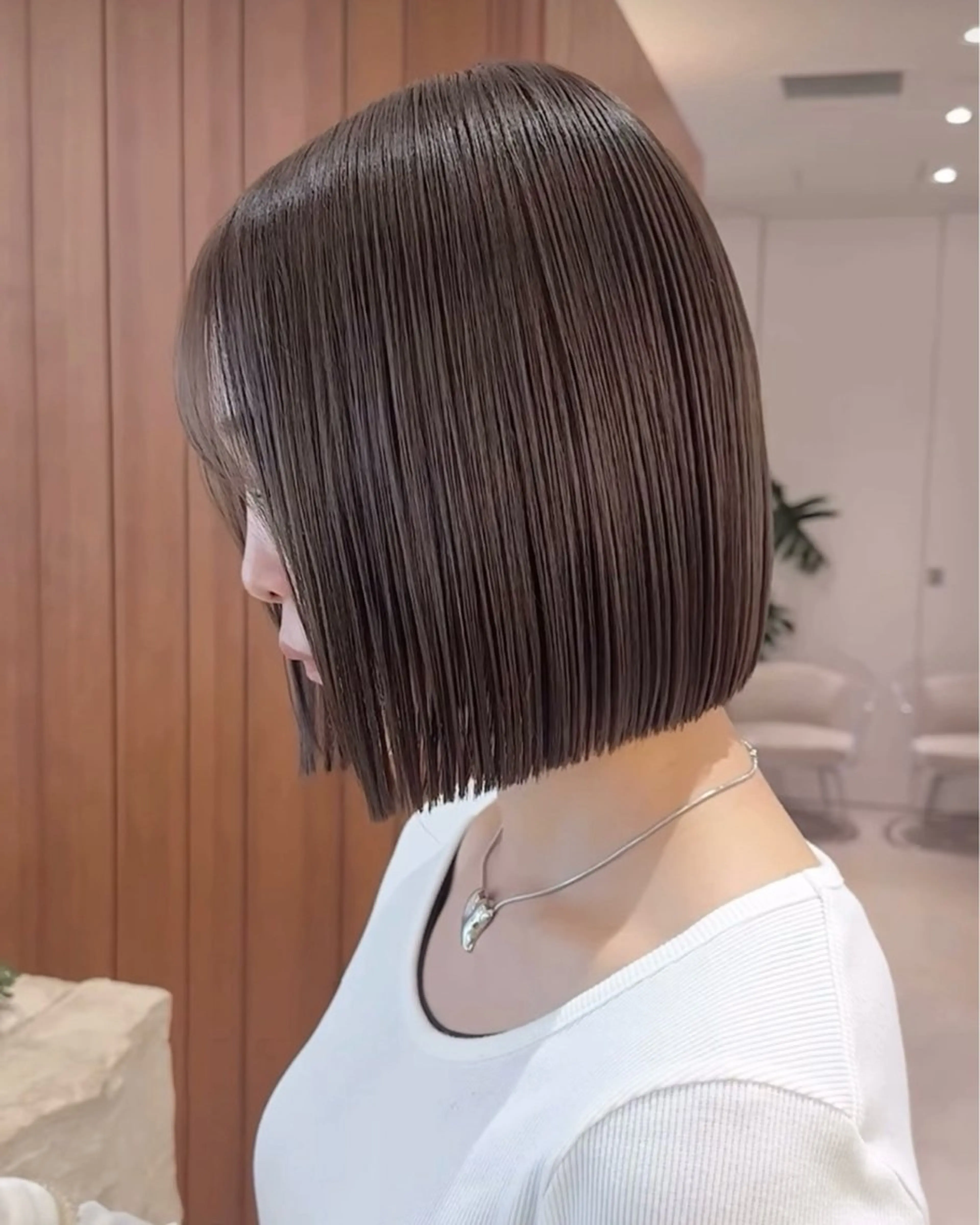 ミディアム カラー 切りっぱなしボブ ショートボブ ボブレイヤー 透明感カラー ボブ カット ヘアカラー トリートメント 田中航平/渋谷ボブ/ レイヤーボブのヘアスタイル