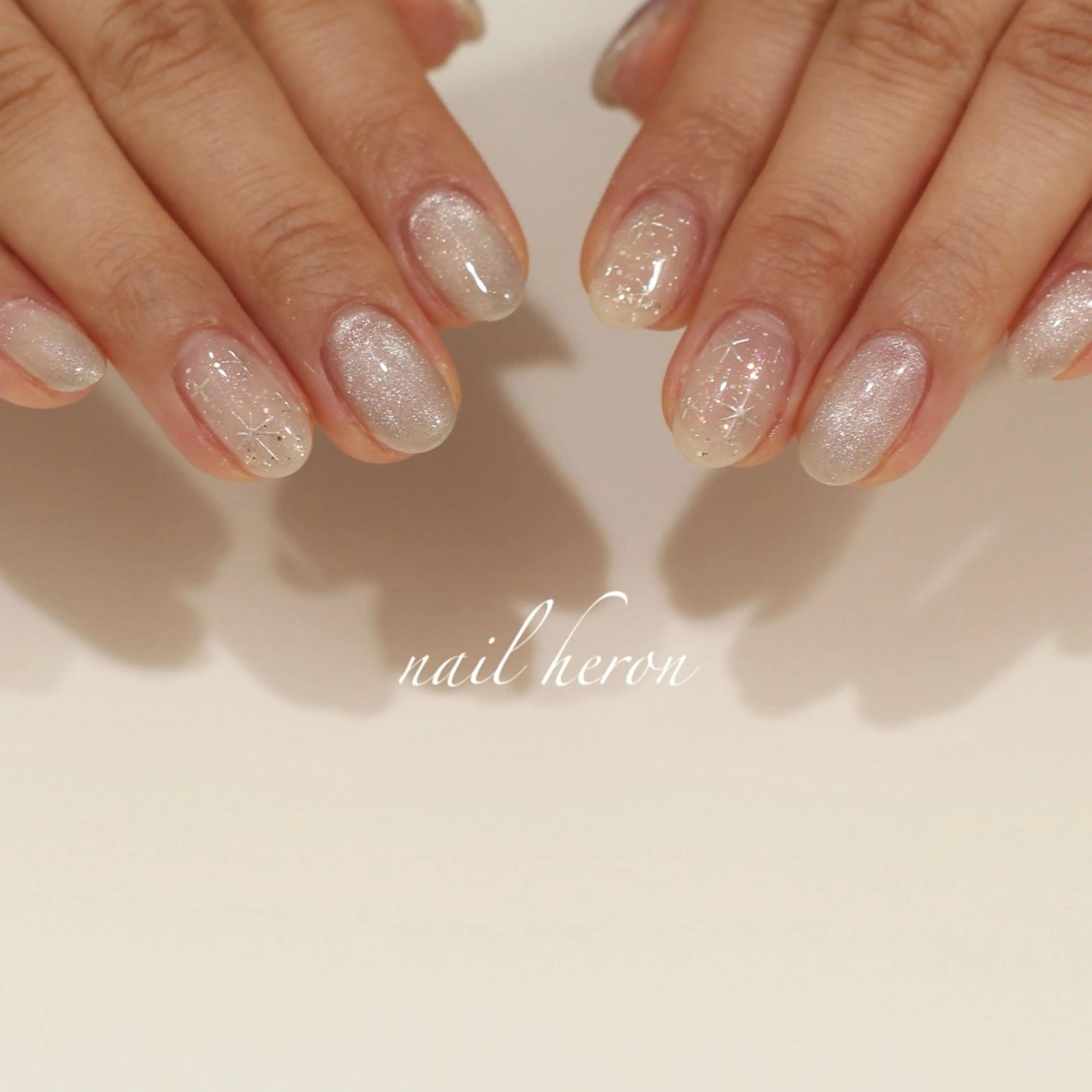 ネイル マグネットネイル ミラーネイル ハンドネイル saki_ nail heronのネイルデザイン