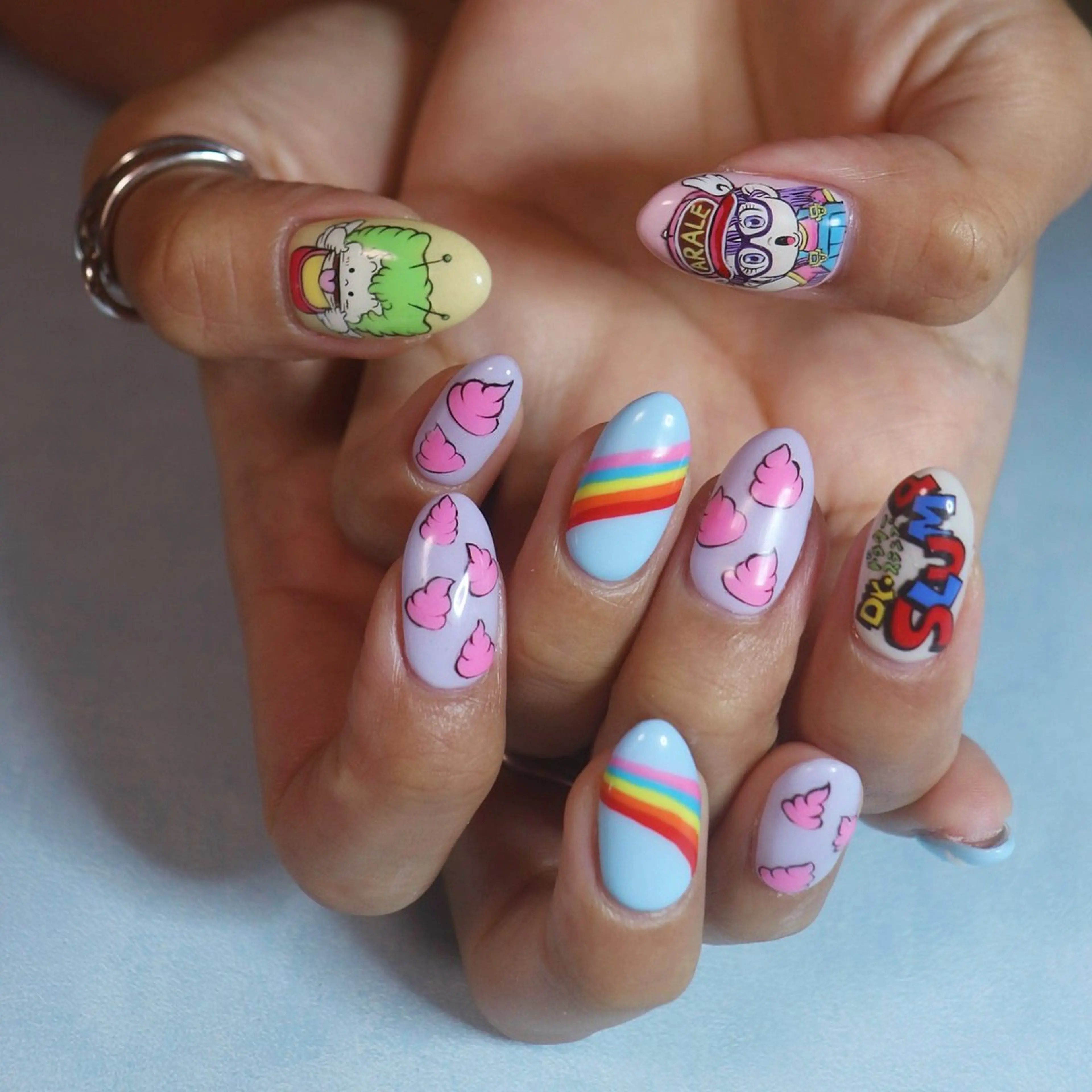 痛ネイル2本+モチーフデザインやり放題(ストーン&パーツ付け放題)の写真