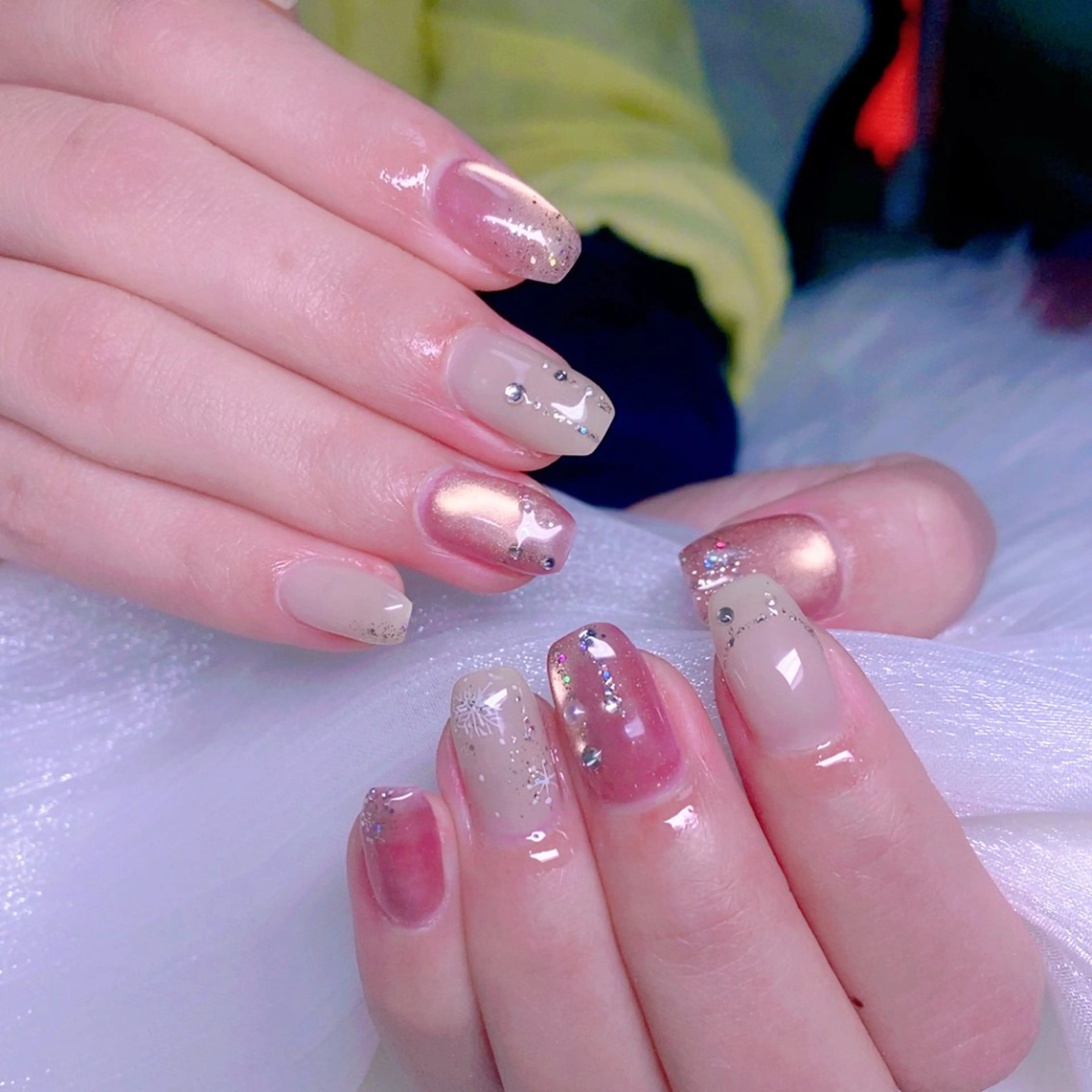 ネイル マグネットネイル ニュアンスネイル スクエアネイル 冬ネイル クリスマス ハンドネイル Nail Yunaのネイルデザイン