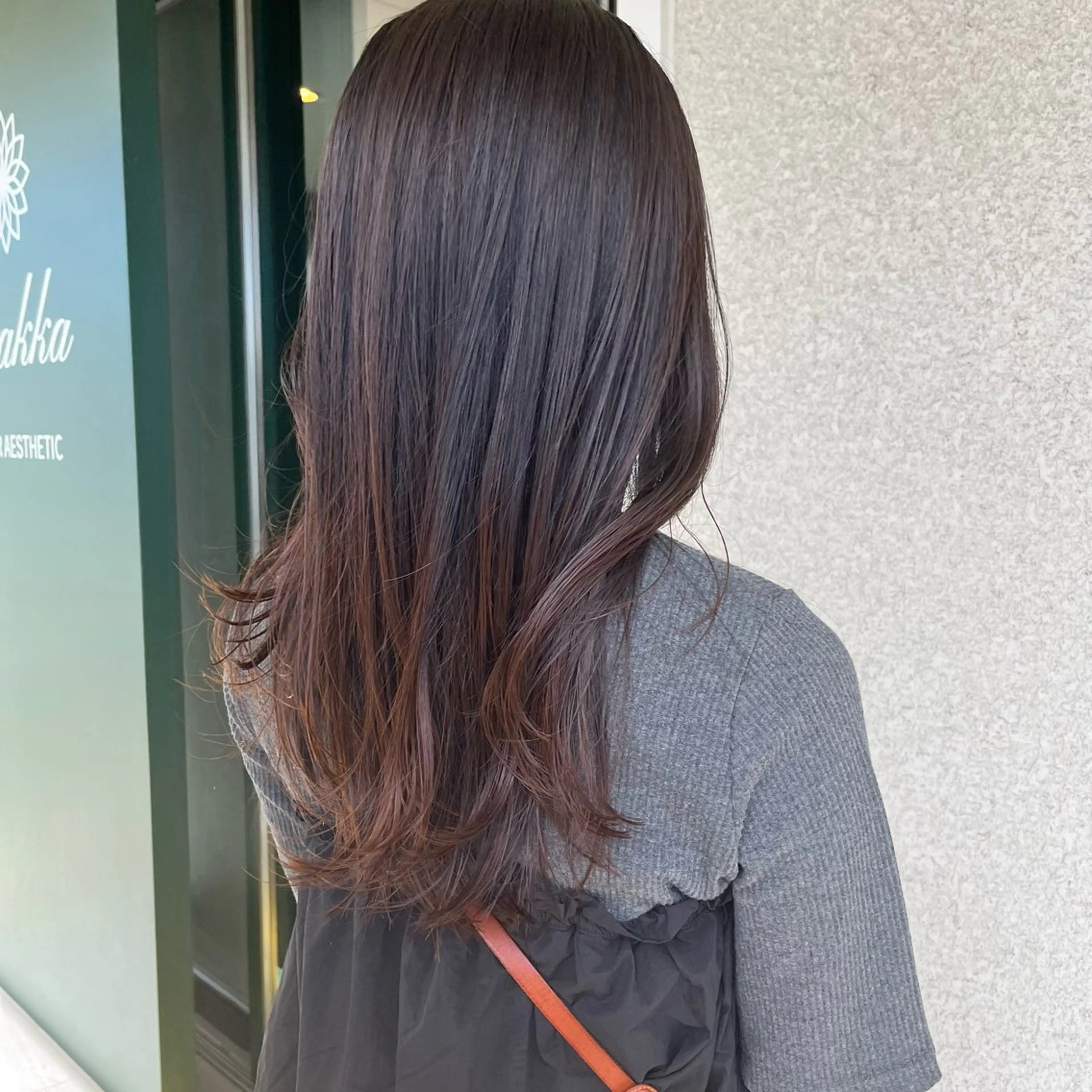 ロング 松本 茜のヘアスタイル