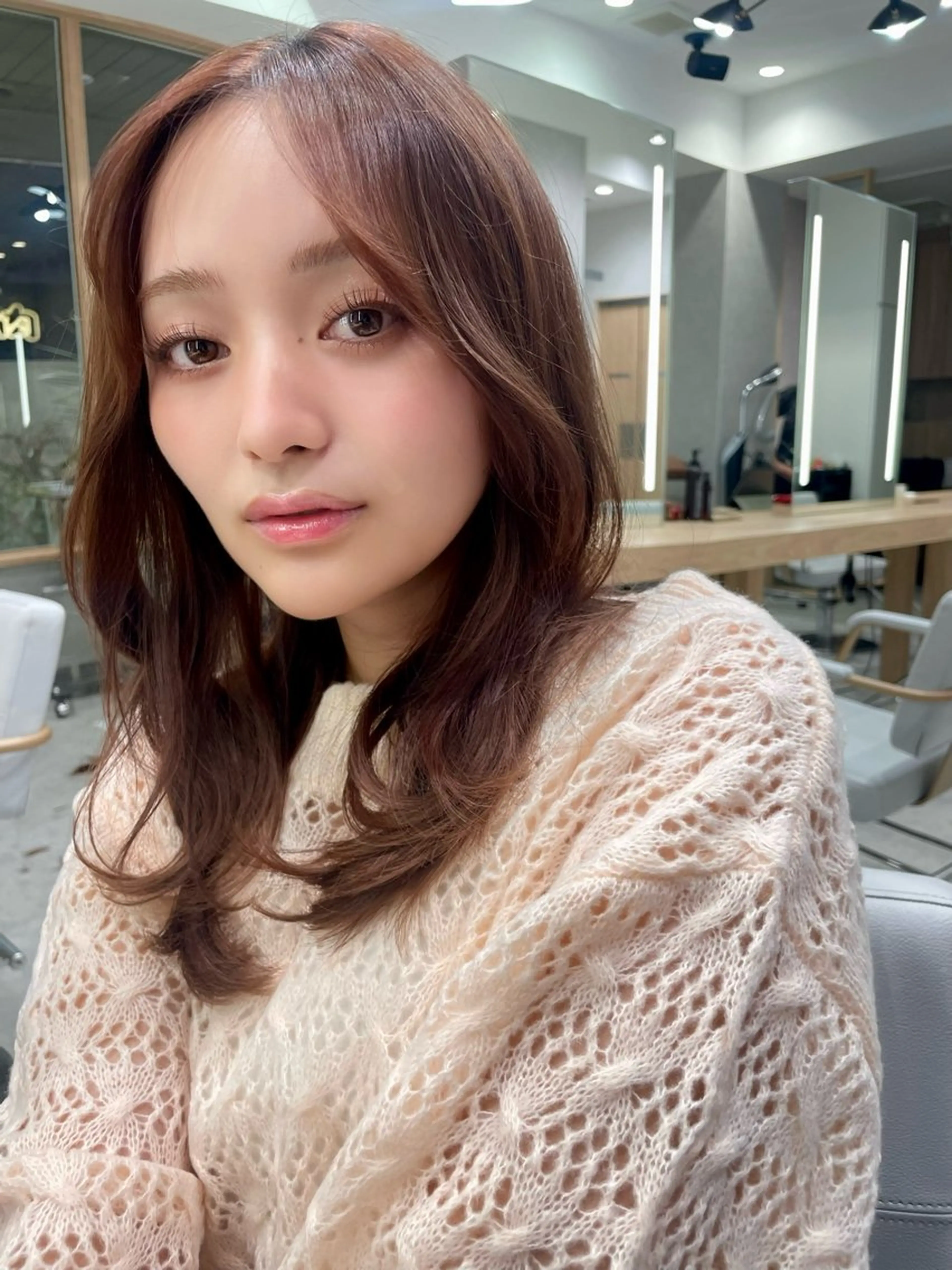 ロング 三鷹で1番ショート ボブをカットする新谷のヘアスタイル