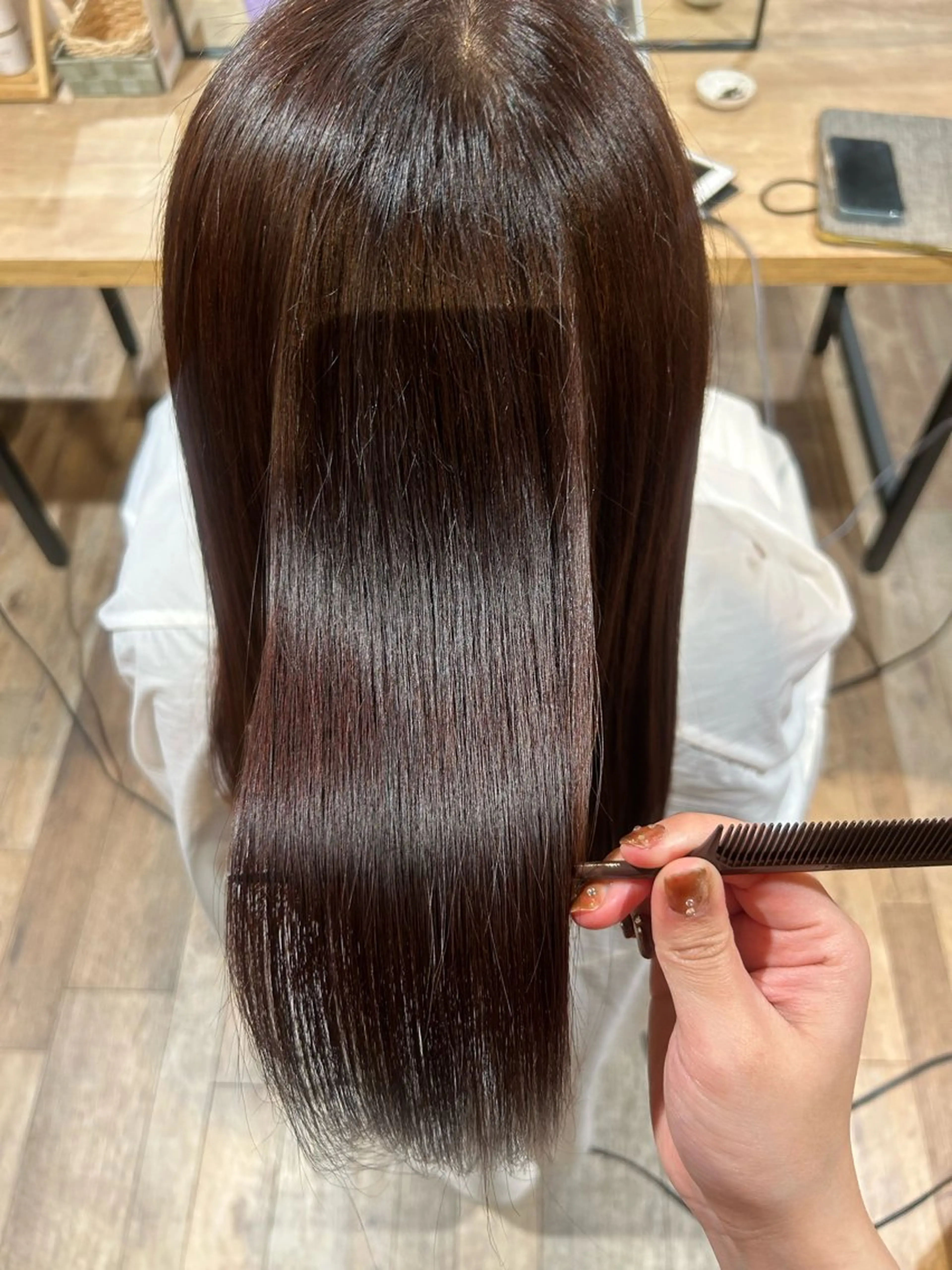 セミロング e.m. マヒロのヘアスタイル