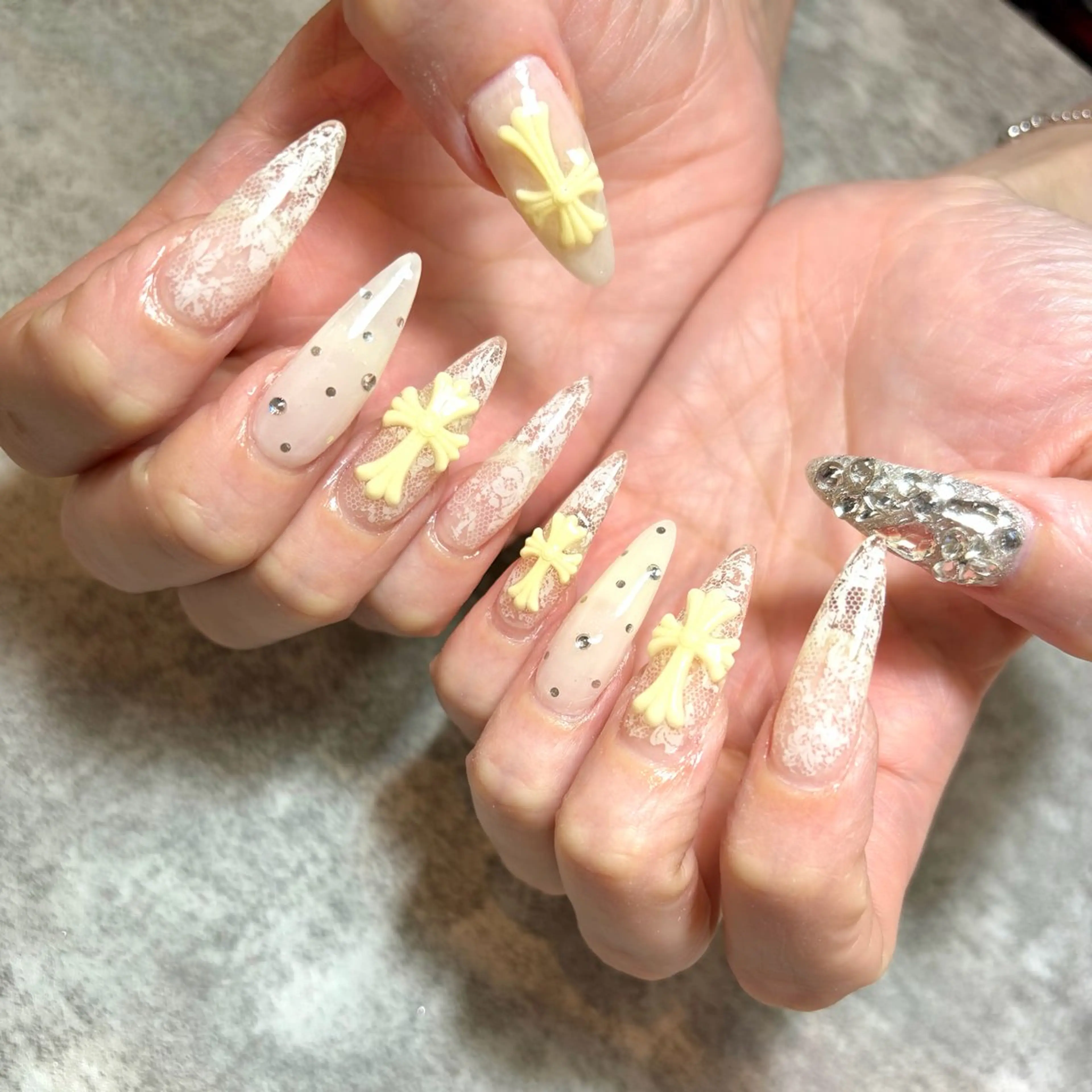 ネイル レース 黄色 Mii nailのネイルデザイン