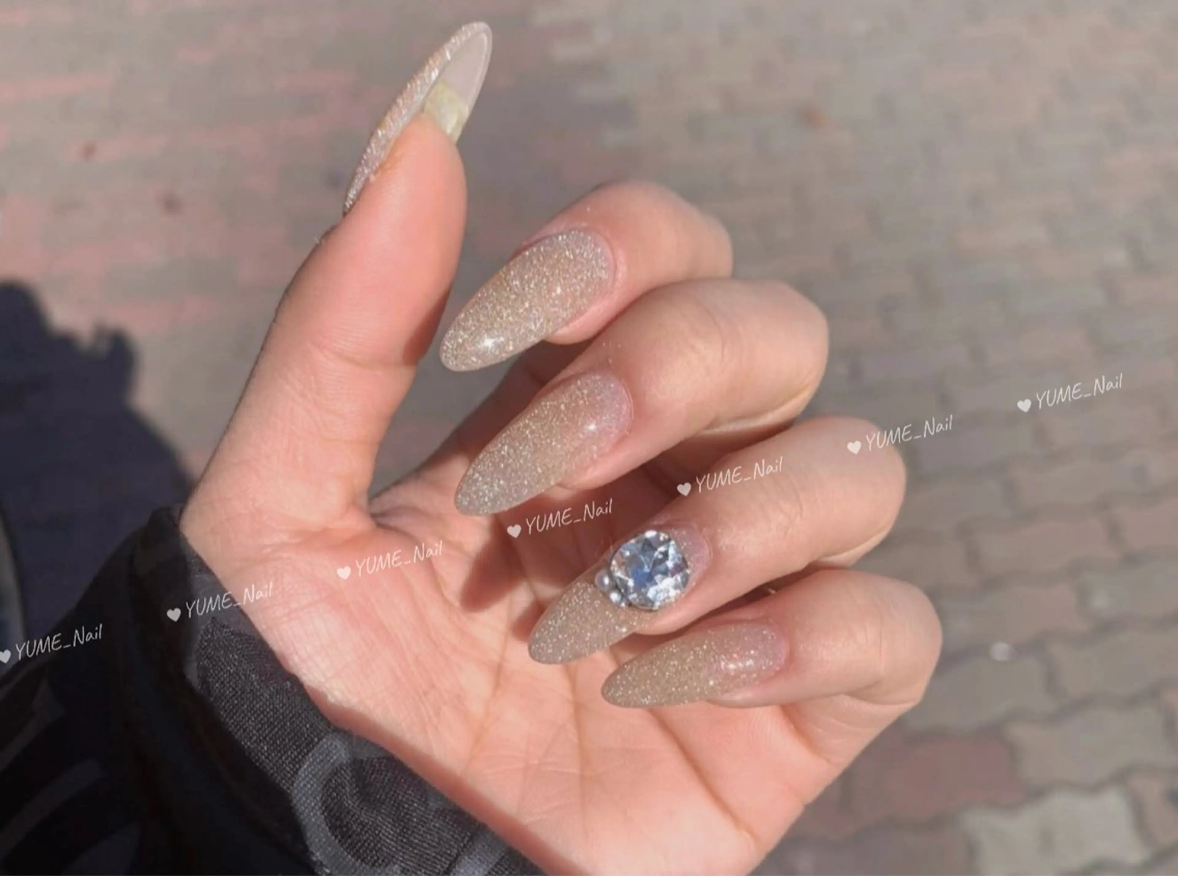 ミディアム トウイ nailのネイルデザイン