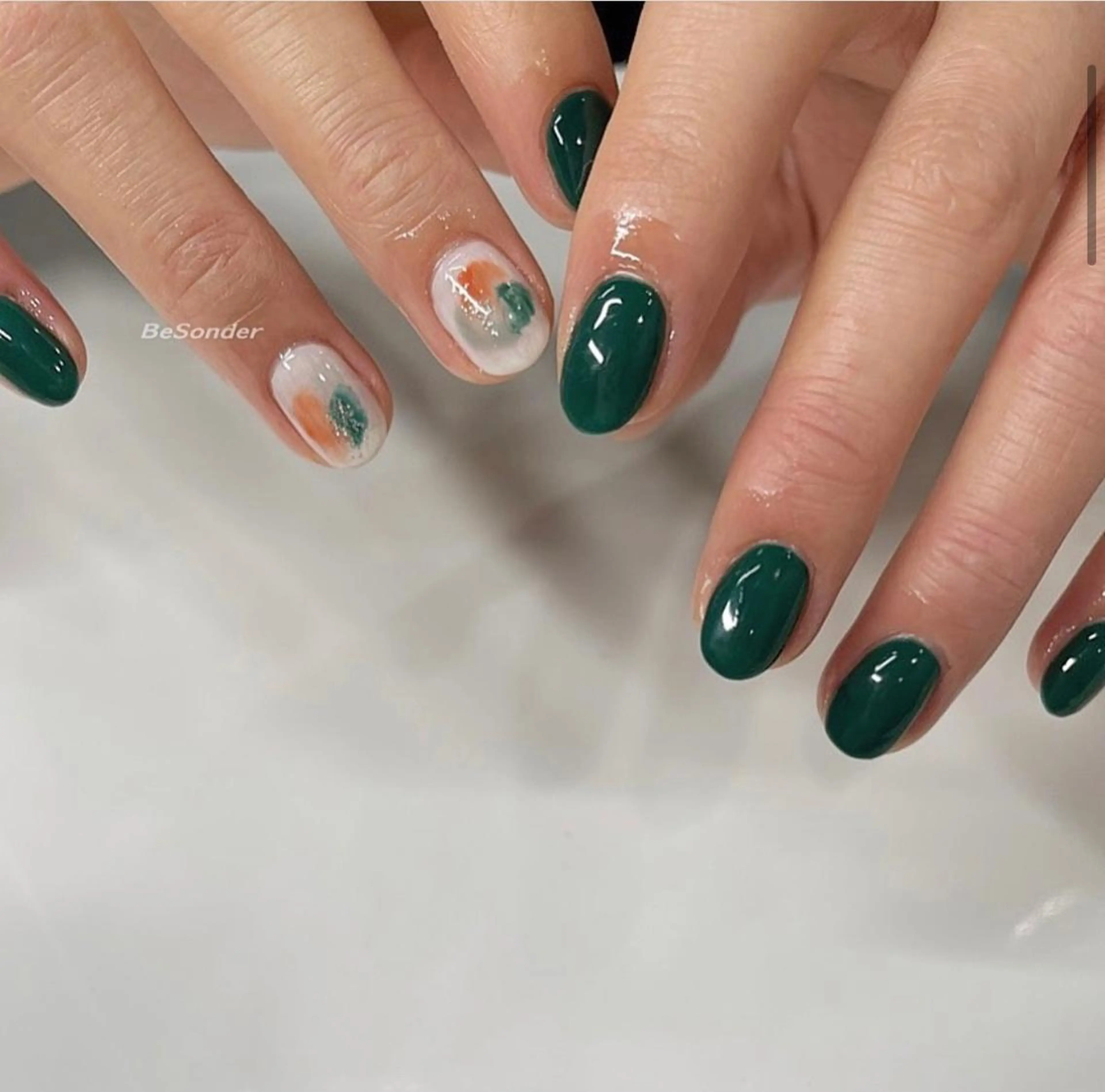 ワンカラー➕2本アート【オフ込✨】の写真