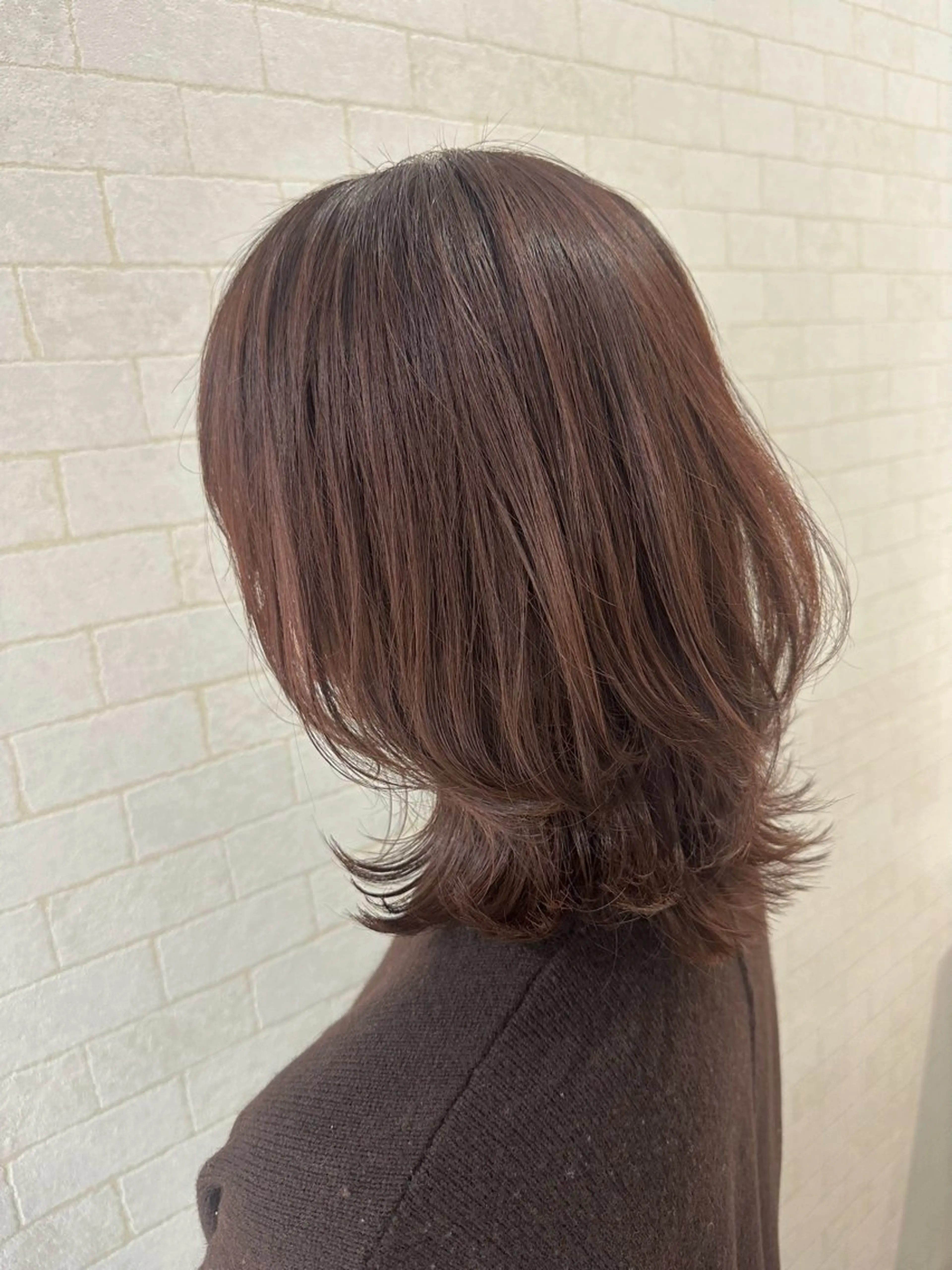 ミディアム カラー ブリーチ 透明感カラー ダブルカラー ブリーチなしカラー 顔まわりレイヤー 大人レイヤー& 透明感カラー💄のヘアスタイル