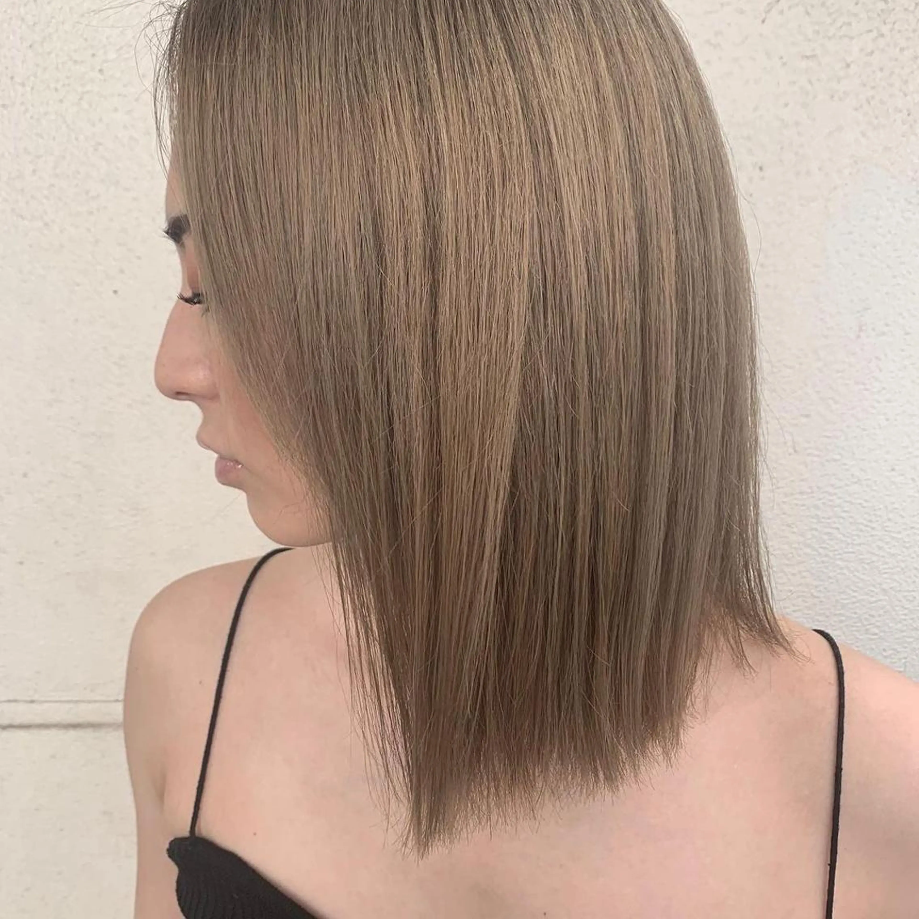 『🌕4月🌕限定クーポン』　カット＋Wカラー『ブリーチ込み』＋艶トリートメントの写真