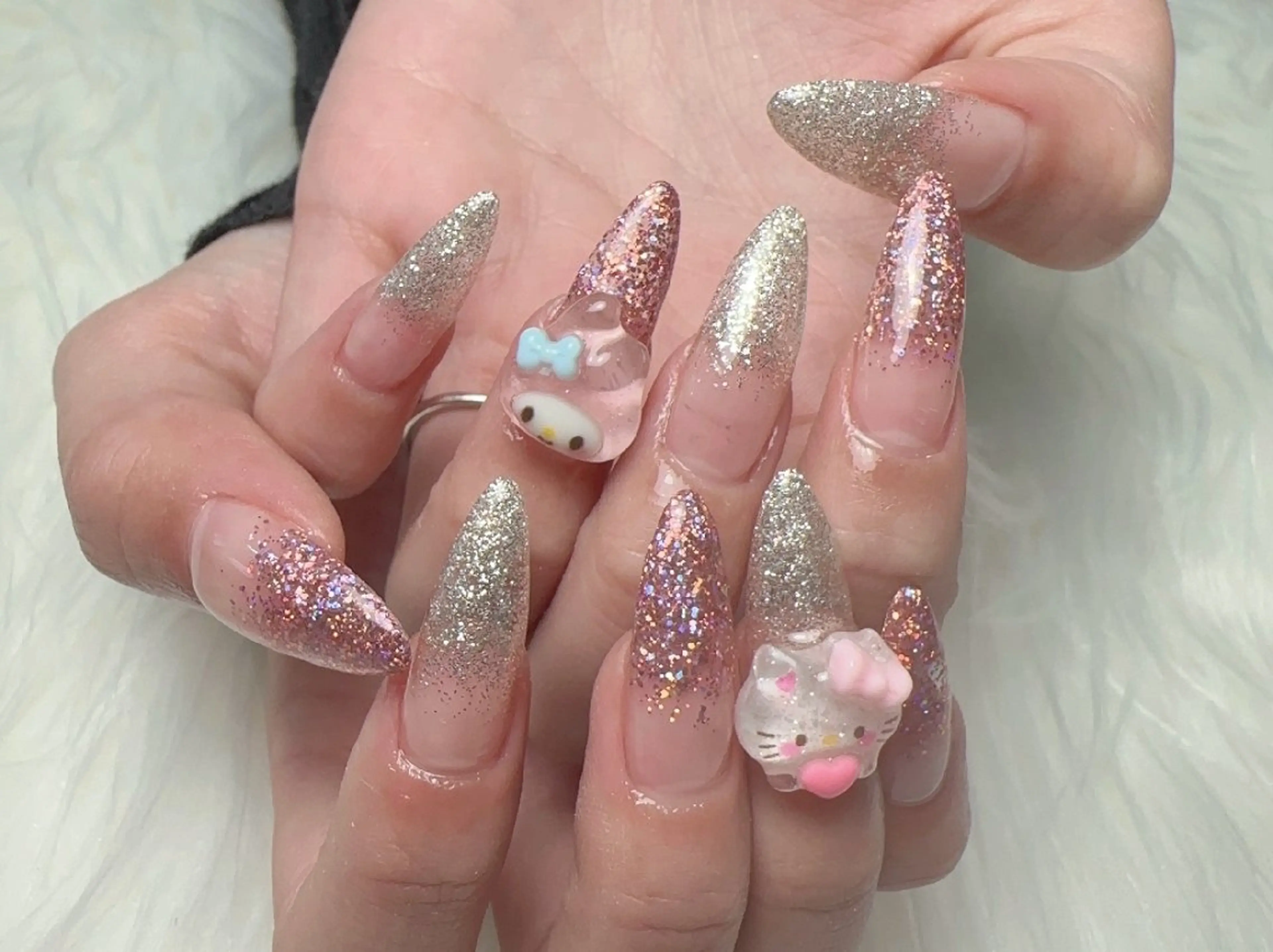 ネイル クリアネイル フラッシュネイル フットネイル フレンチネイル ジェルネイル ハンドネイル UM Nail Salonのネイルデザイン