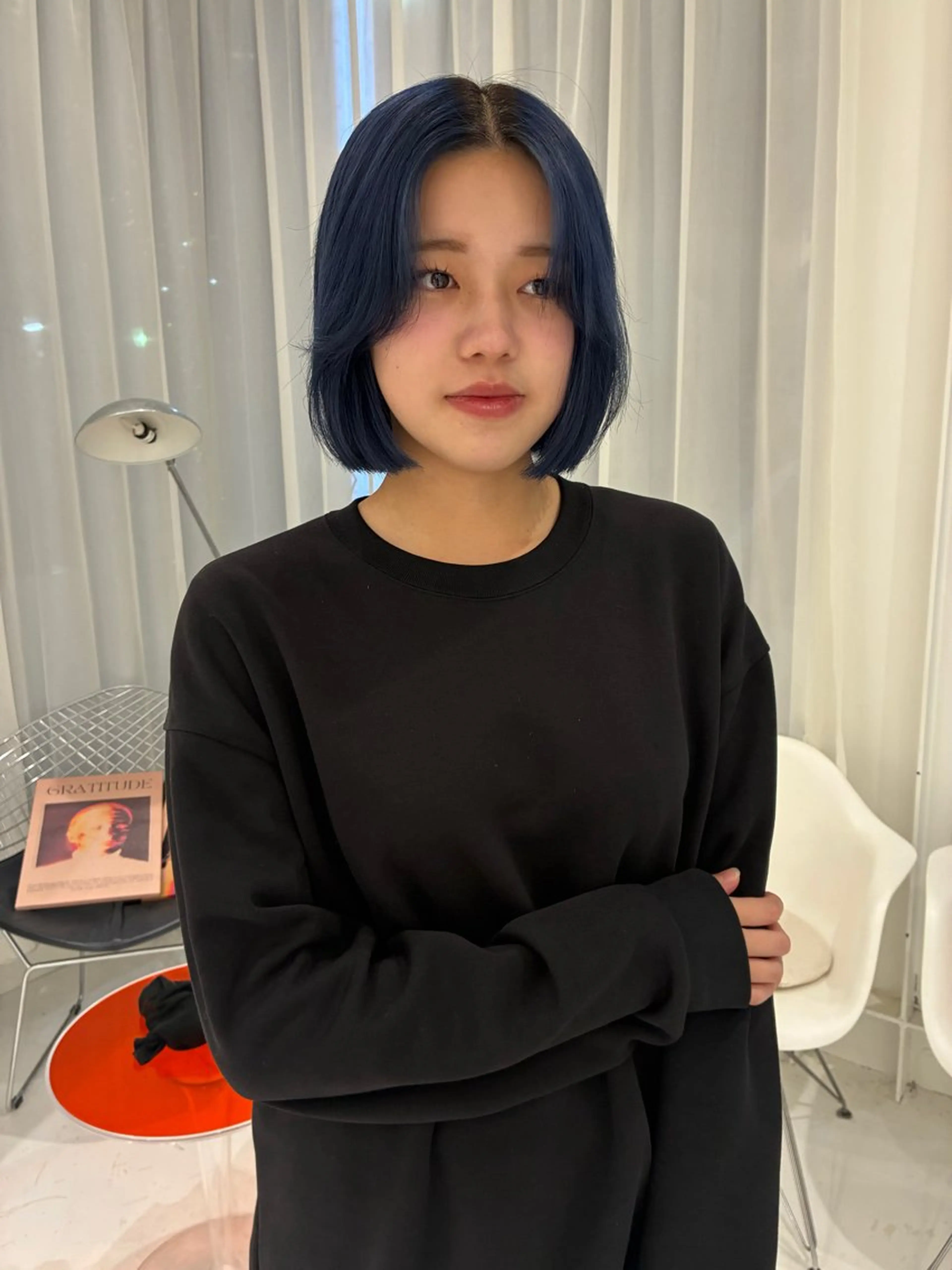 ミディアム 切りっぱなしボブ ボブ カット ヘアカラー トリートメント cono noughtのヘアスタイル