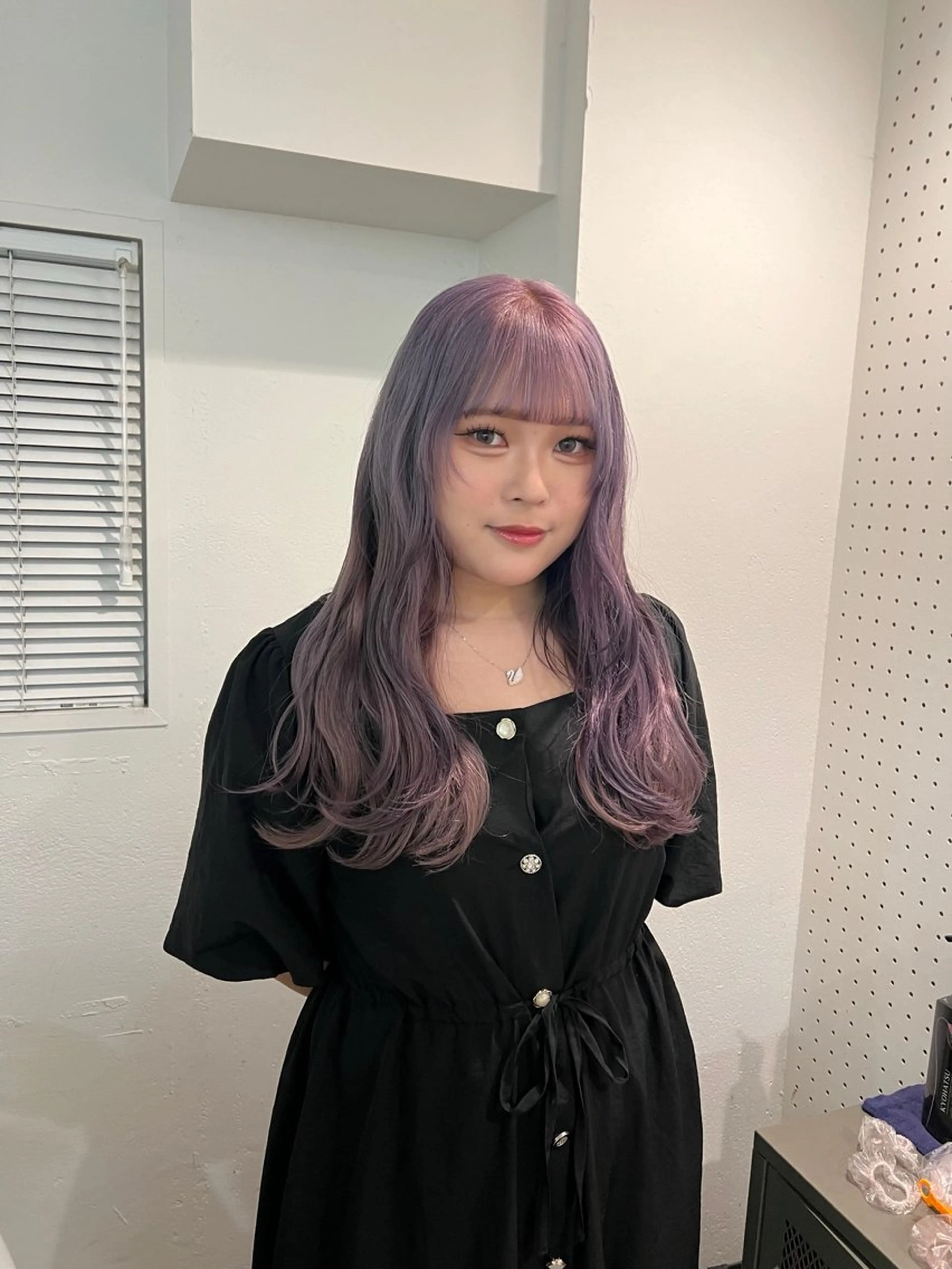 セミロング 室屋 鈴音のヘアスタイル