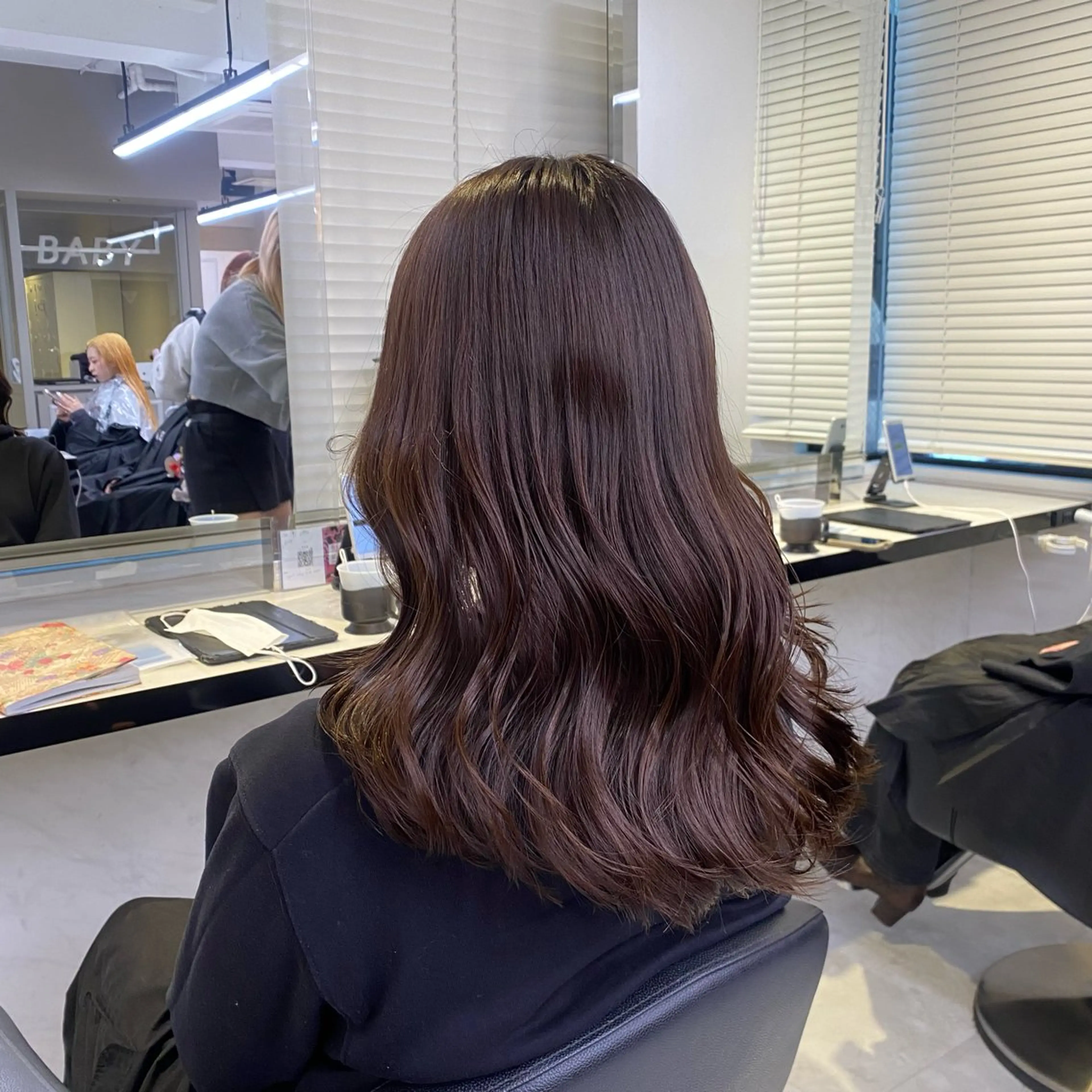 カラー ブラウンカラー ココアブラウン ヘアカラー トリートメント ヘッドスパ ヘアセット 透明感ベージュカラー 🪞上野🪞AIのヘアスタイル