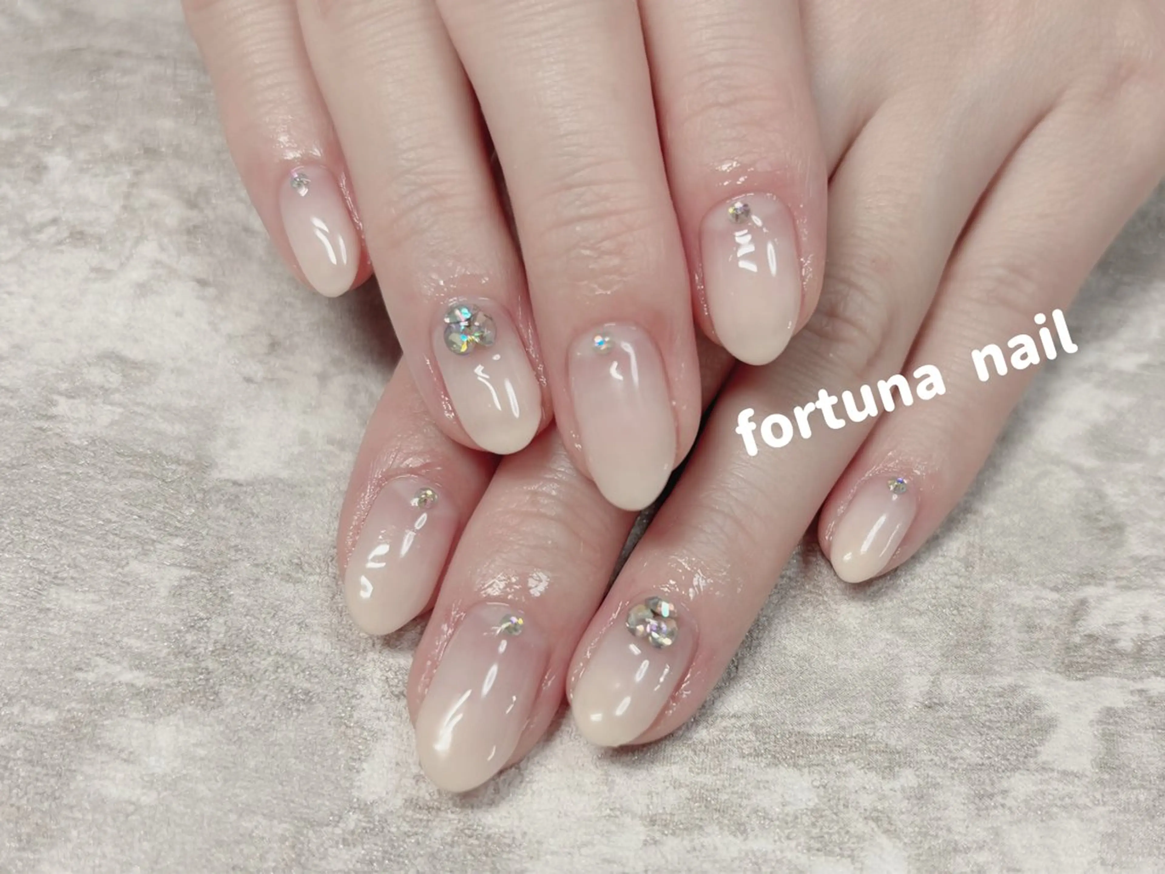 ネイル ハンドネイル Nail •Head スパFortunaのネイルデザイン
