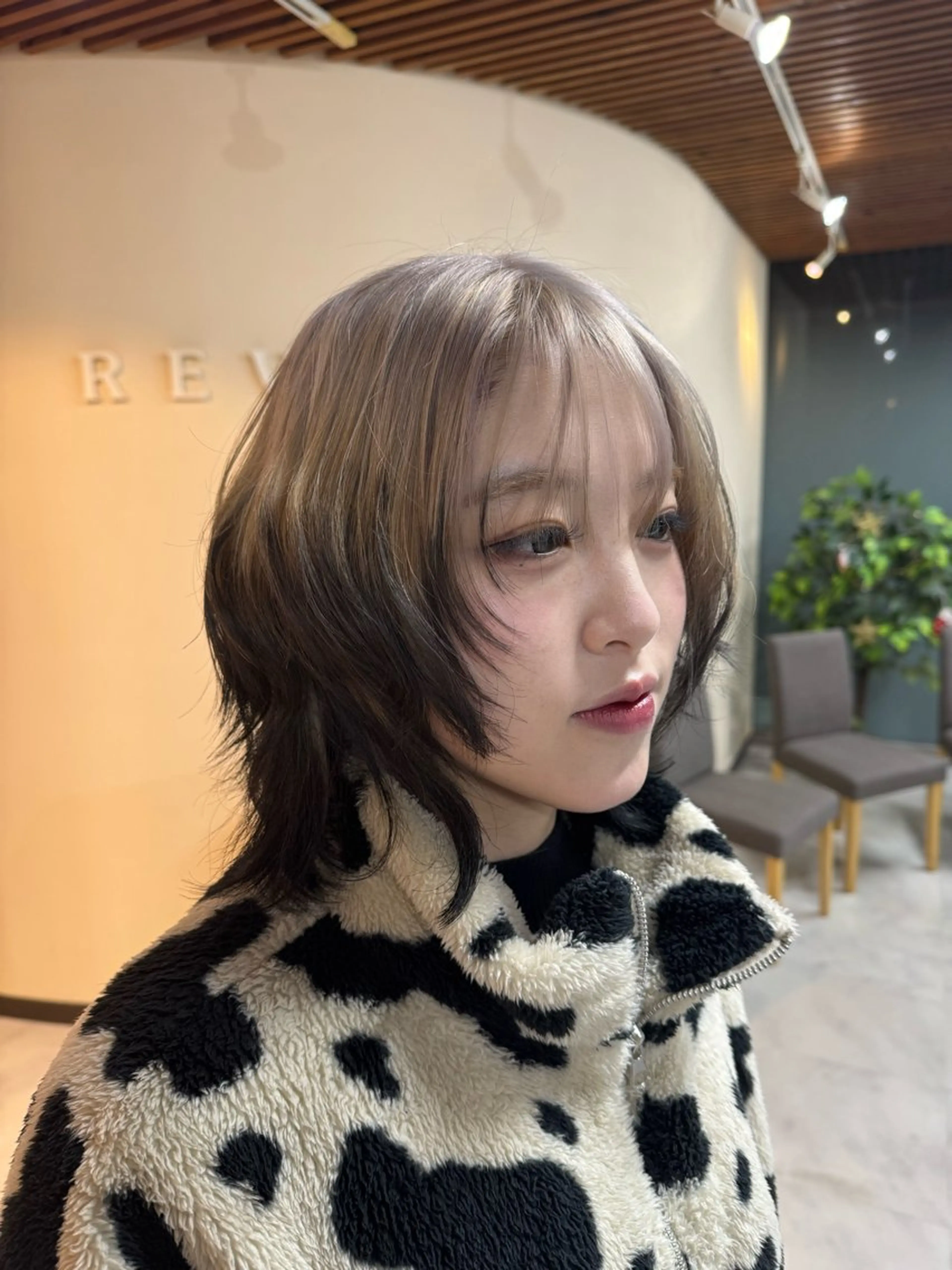 ショート カット ヘアカラー ルーツ/ デザイン/ ハイトーン/おこのぎのヘアスタイル