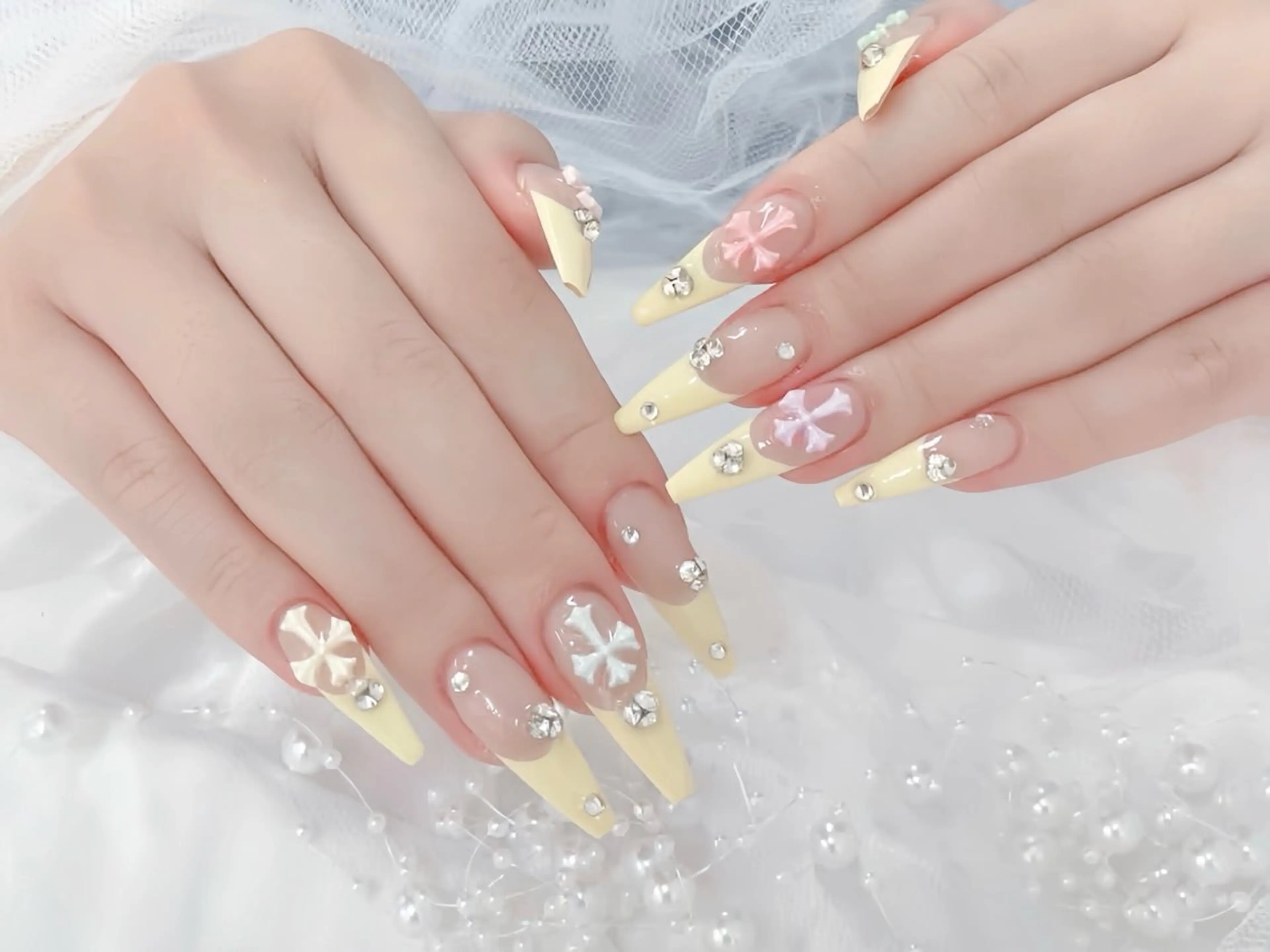 ネイル ボルドー フレンチネイル グラデーション キラキラネイル 韓国ネイル ハンドネイル Rin Nail Shinokuboのネイルデザイン