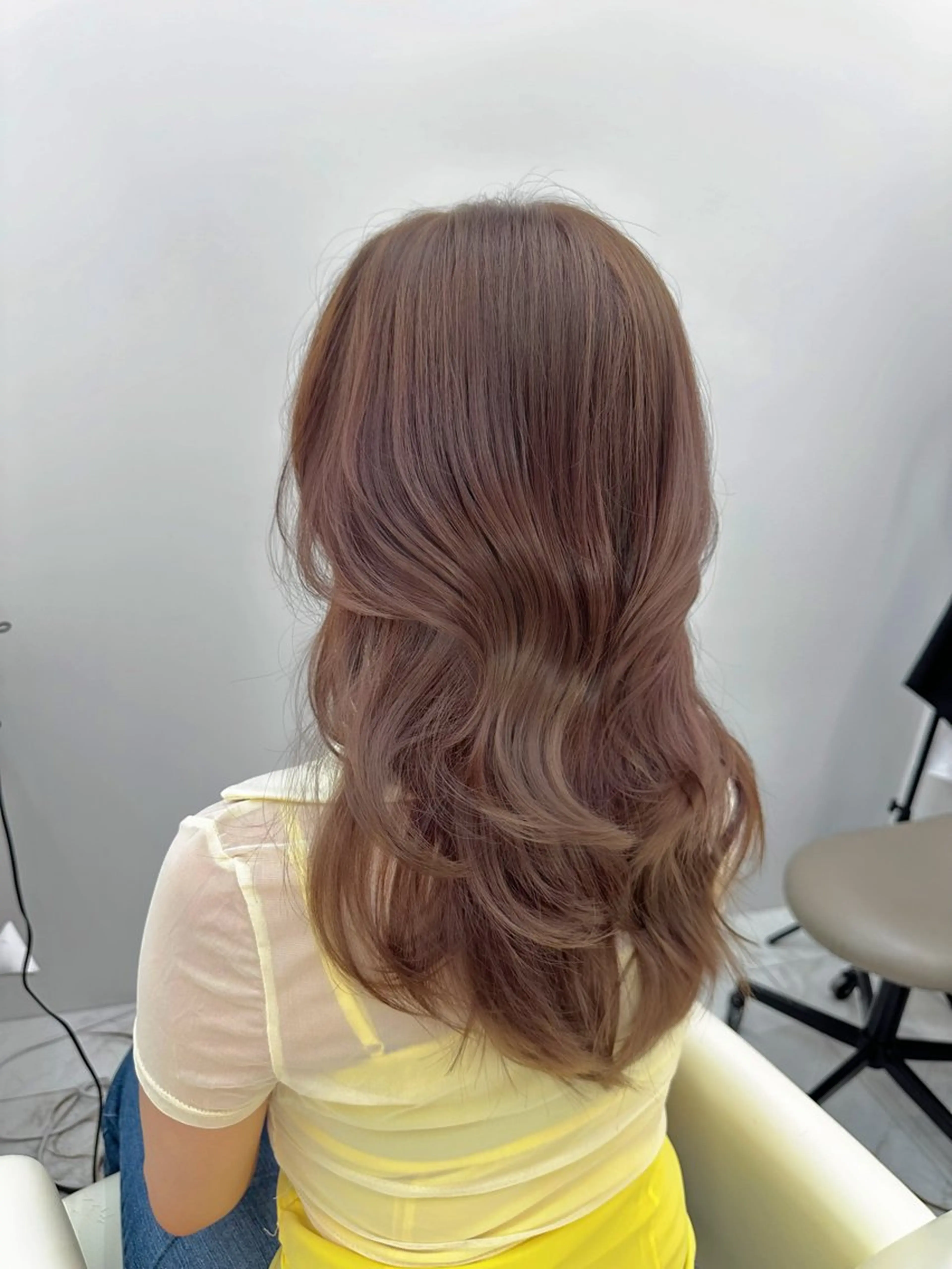 カラー ダブルカラー ヘアカラー トリートメント ヘアセット 韓国風レイヤーカラー ライムのヘアスタイル