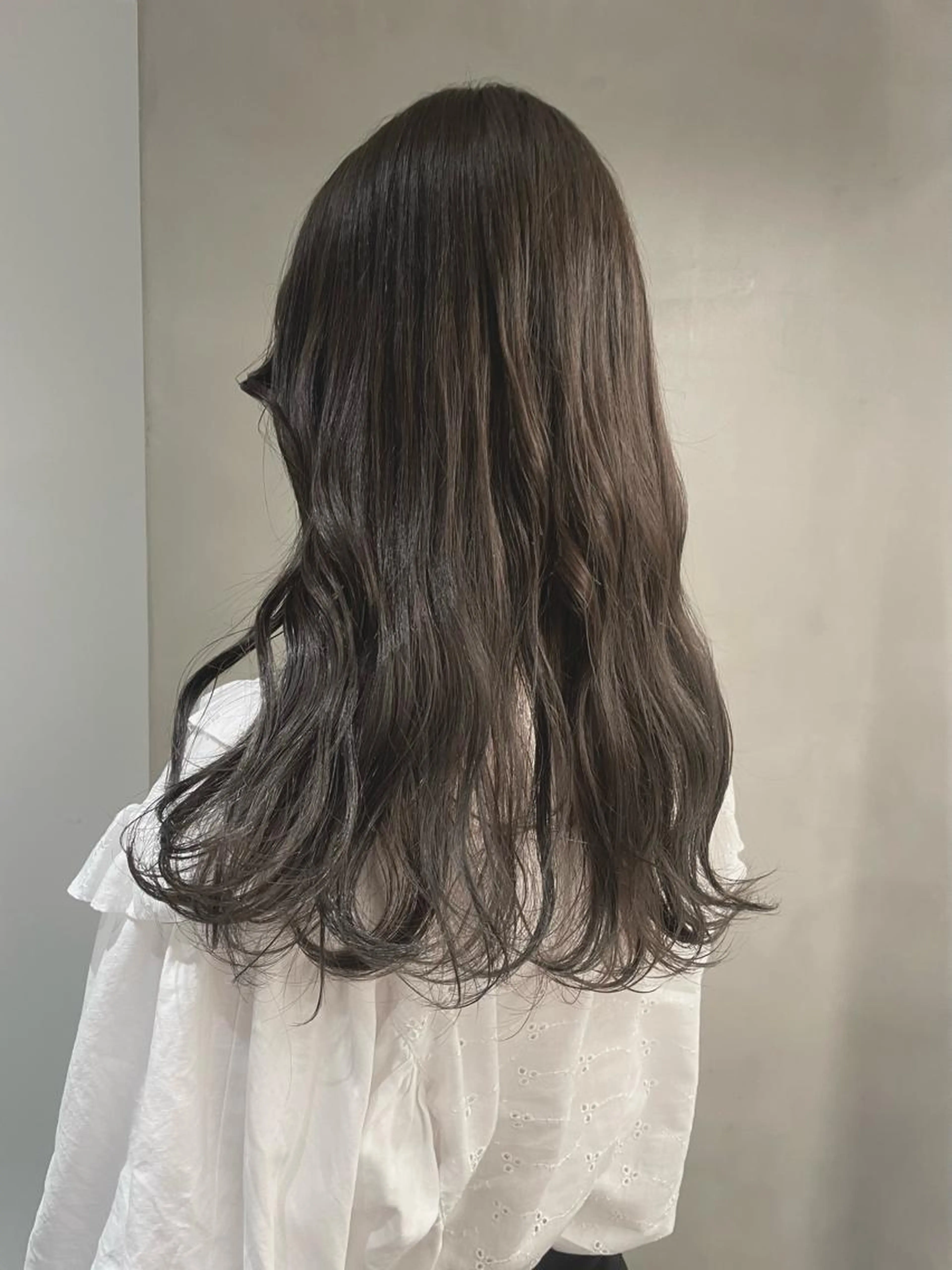 透け感ワンカラー+ 前髪カット+枝毛ケアカット+5種トリートメント🪞の写真