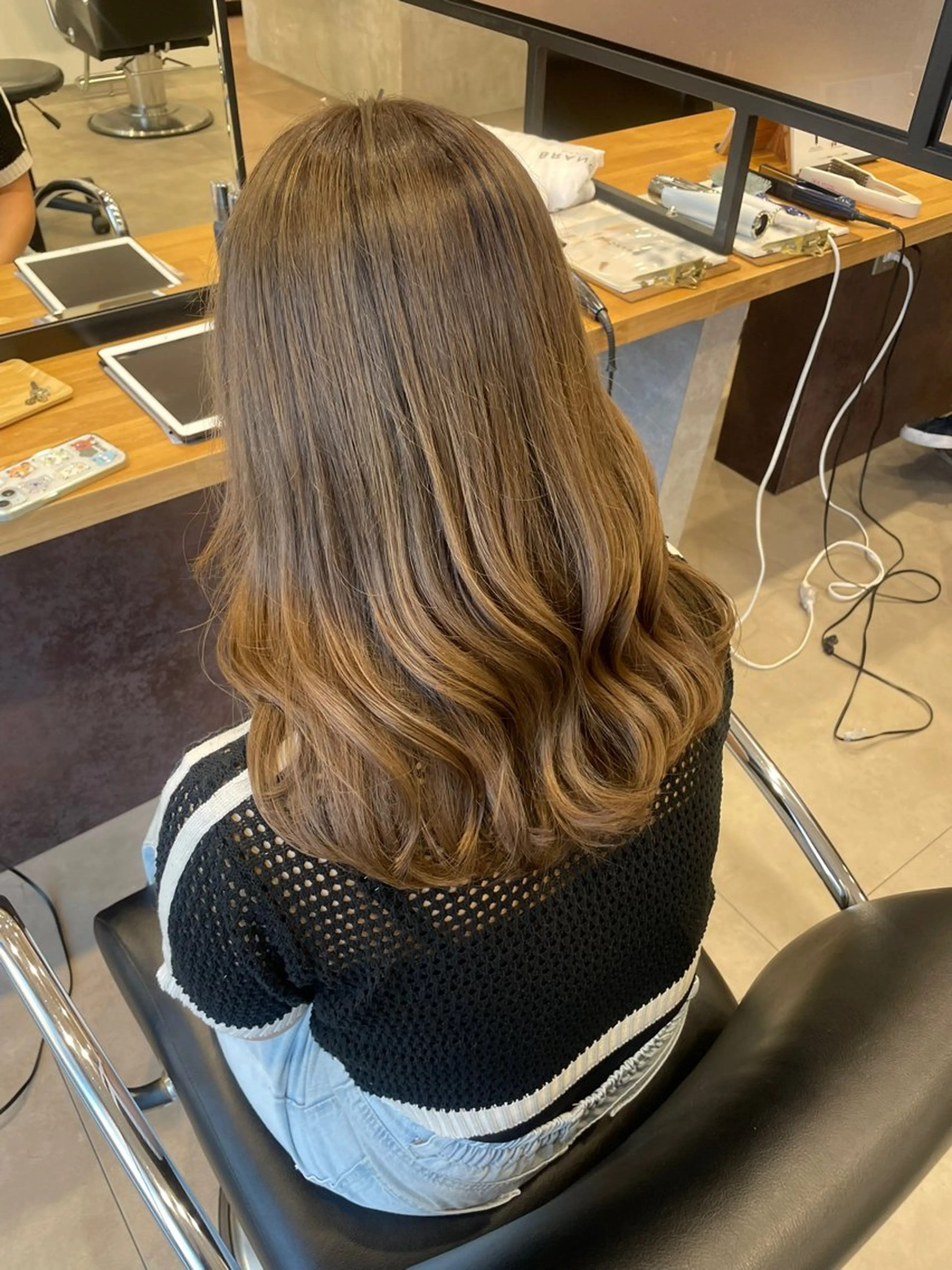 セミロング カラー ベージュカラー ブラウンカラー ヘアカラー 佐藤 由依/水光カラーのヘアスタイル