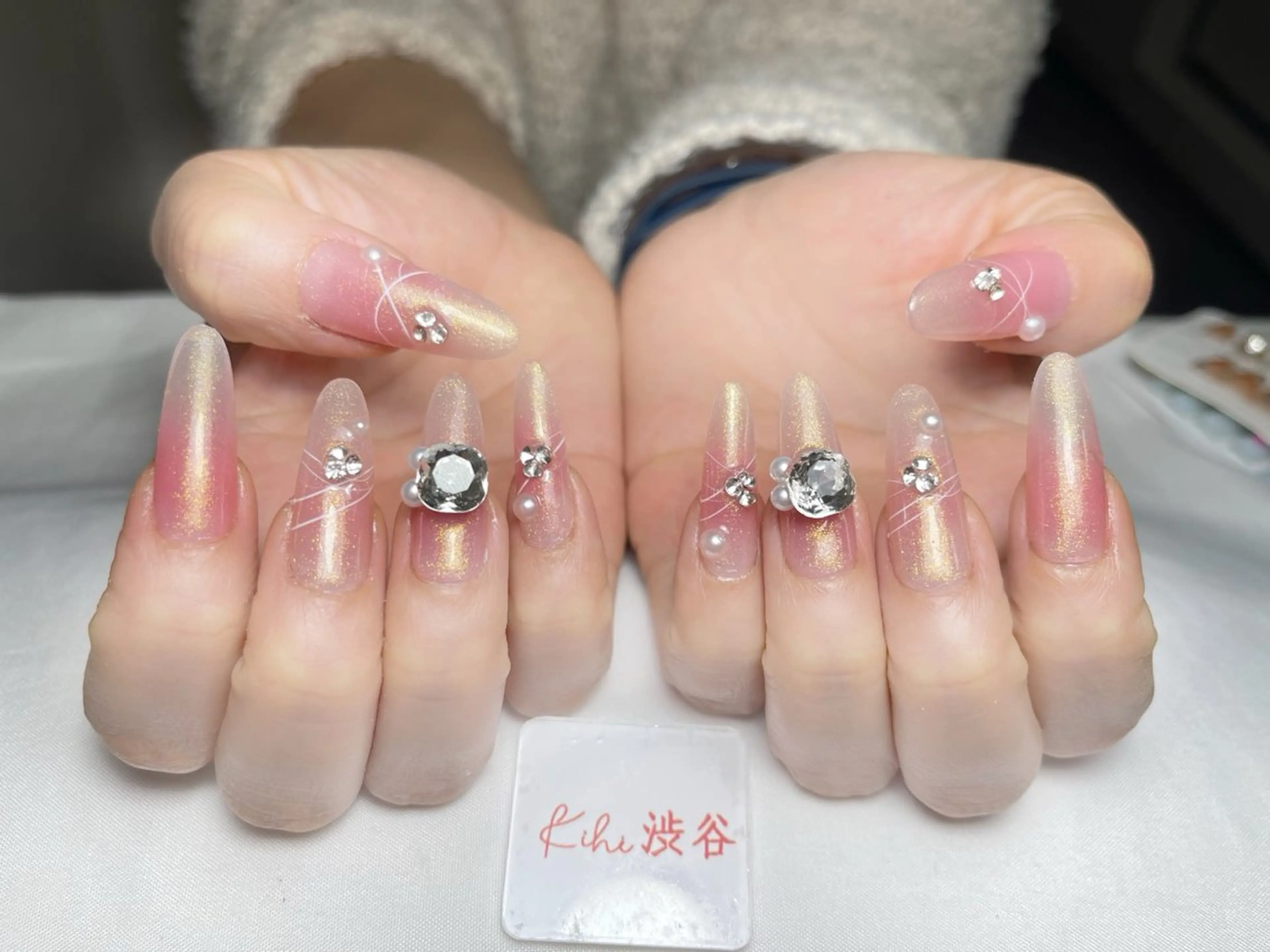 ネイル アートネイル フレンチネイル ジェルネイル グラデーション 韓国ネイル ハンドネイル 💕鈴木ユリ パラジェル/オフ無料のネイルデザイン