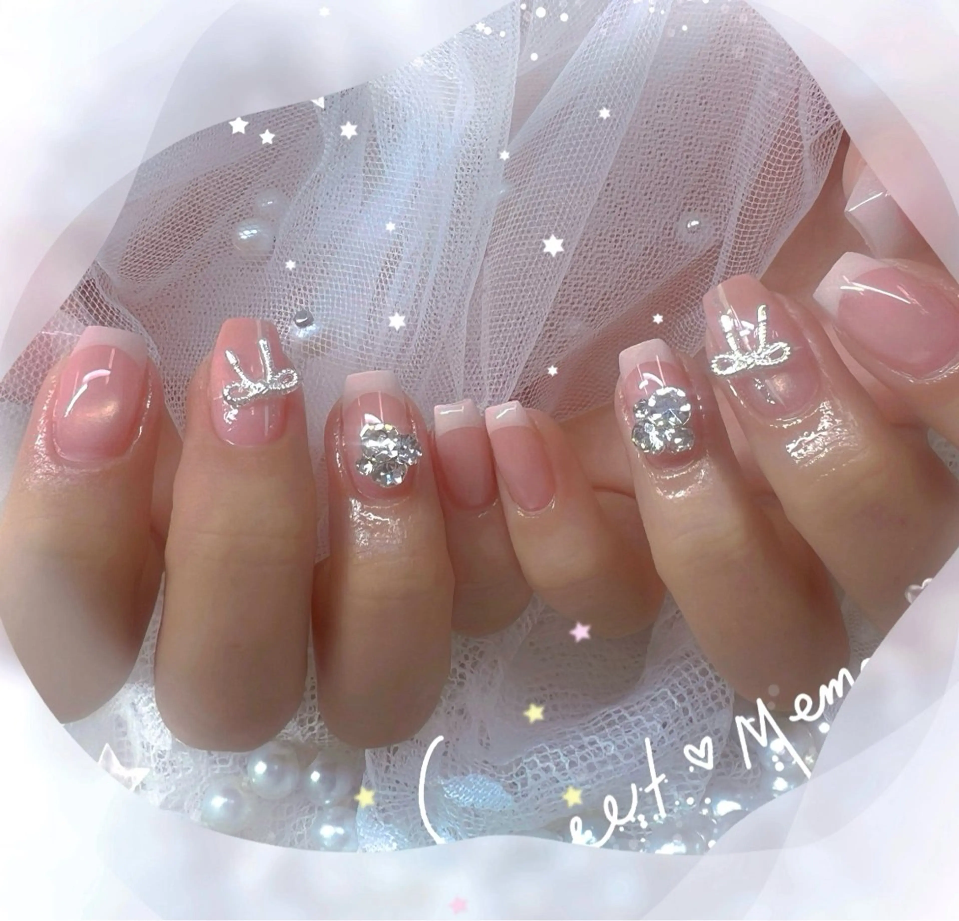 ネイル チークネイル フレンチネイル ガーリー ガラスフレンチ グラデーション ハンドネイル ハンドケア Chill Nailsalonのネイルデザイン
