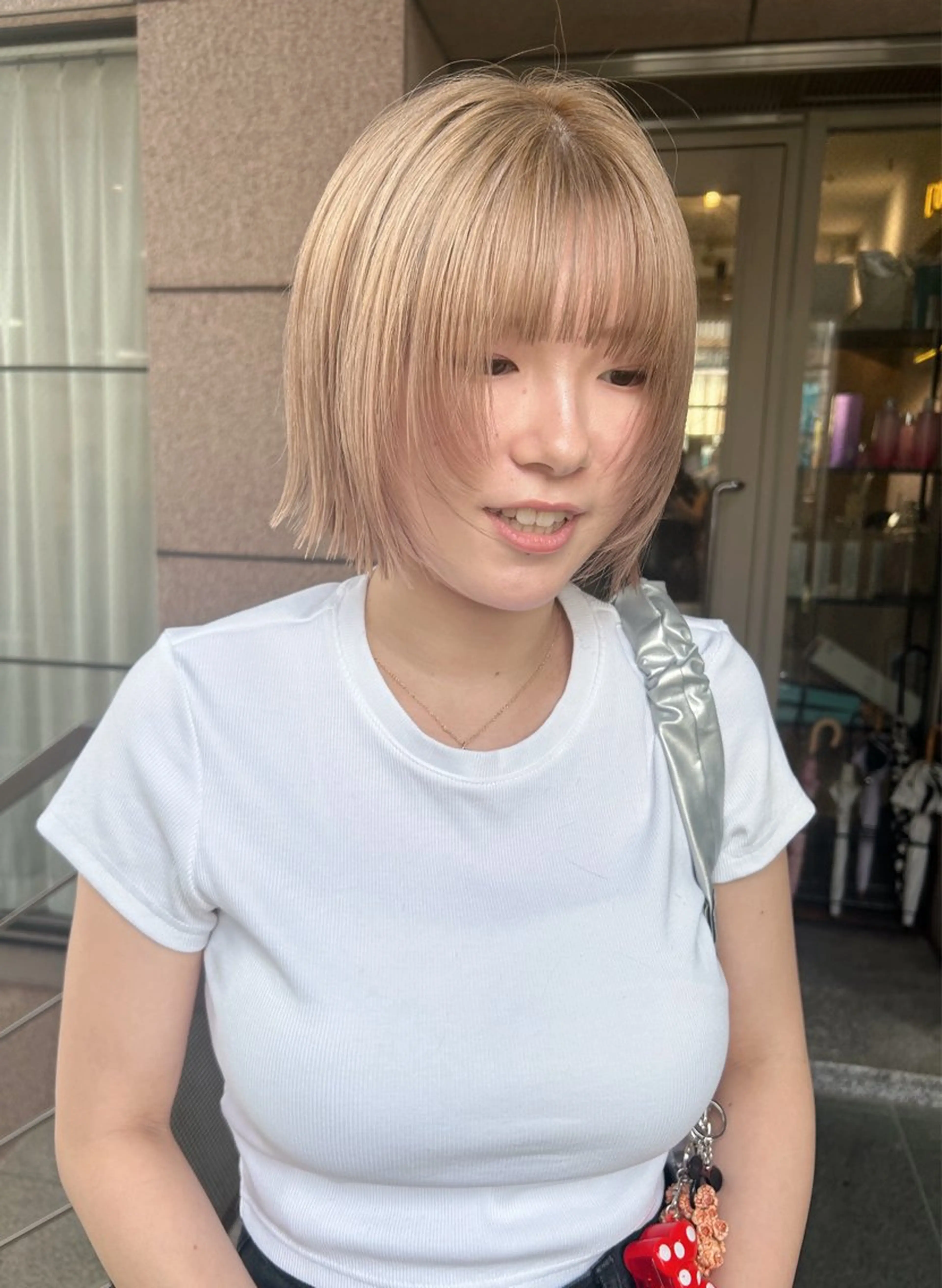 ショート カラー カット ヘアカラー トリートメント ハイトーンボブ 前田 表参道　グレージュのヘアスタイル