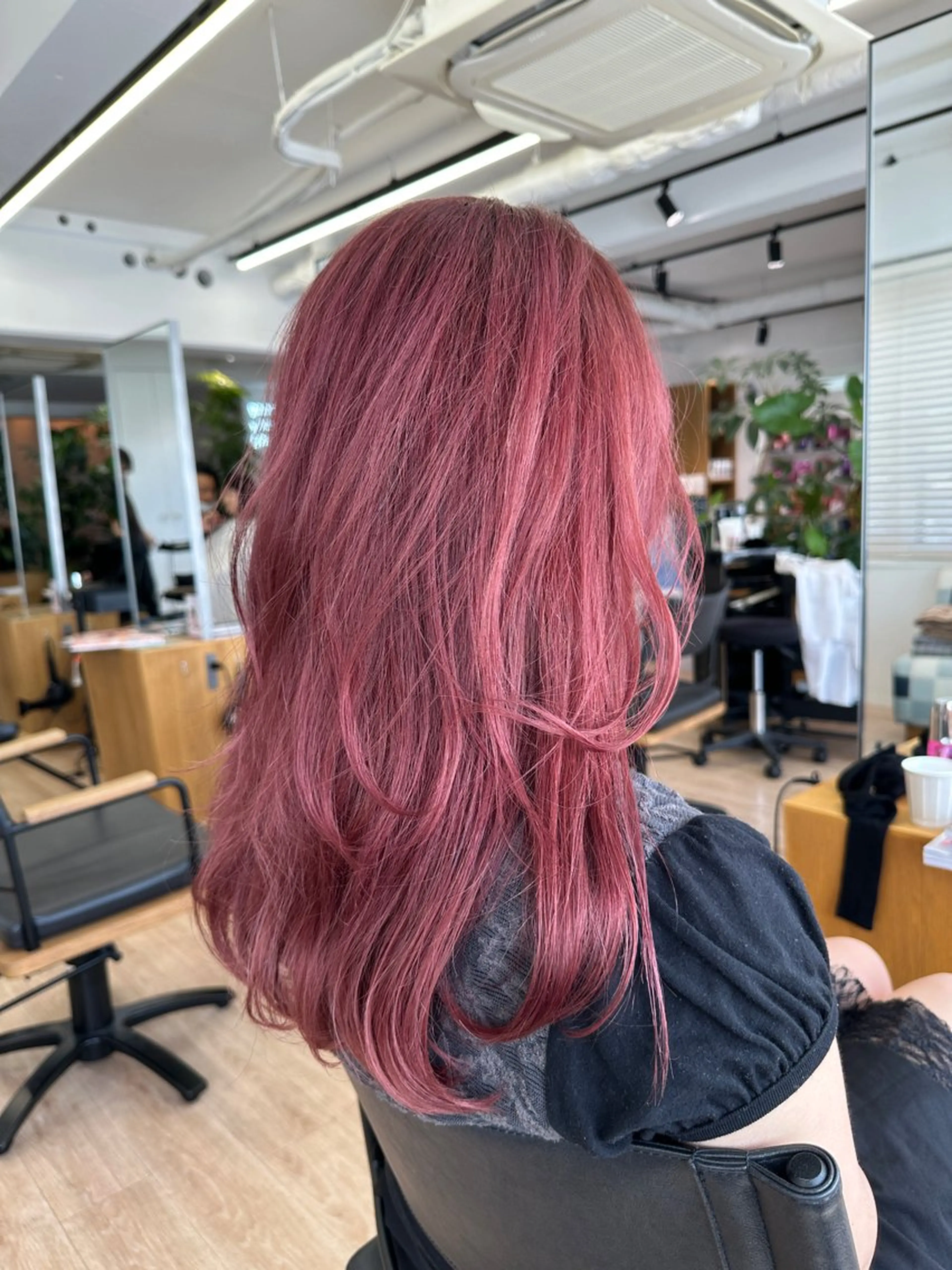 セミロング カラー ブリーチ 切りっぱなし/髪質 改善矯正/さやか🫧のヘアスタイル