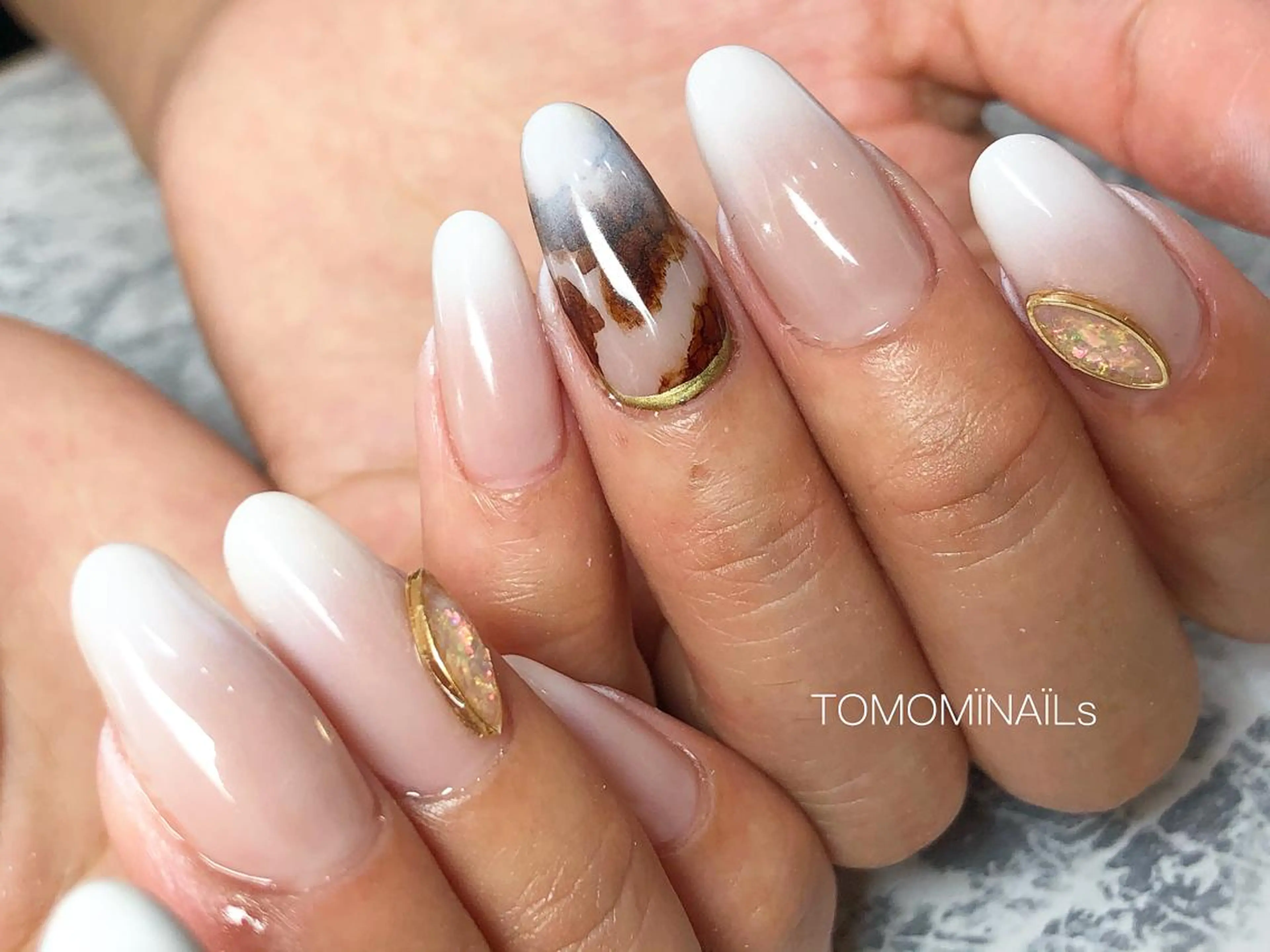 ネイル TOMOMI NAILsのネイルデザイン