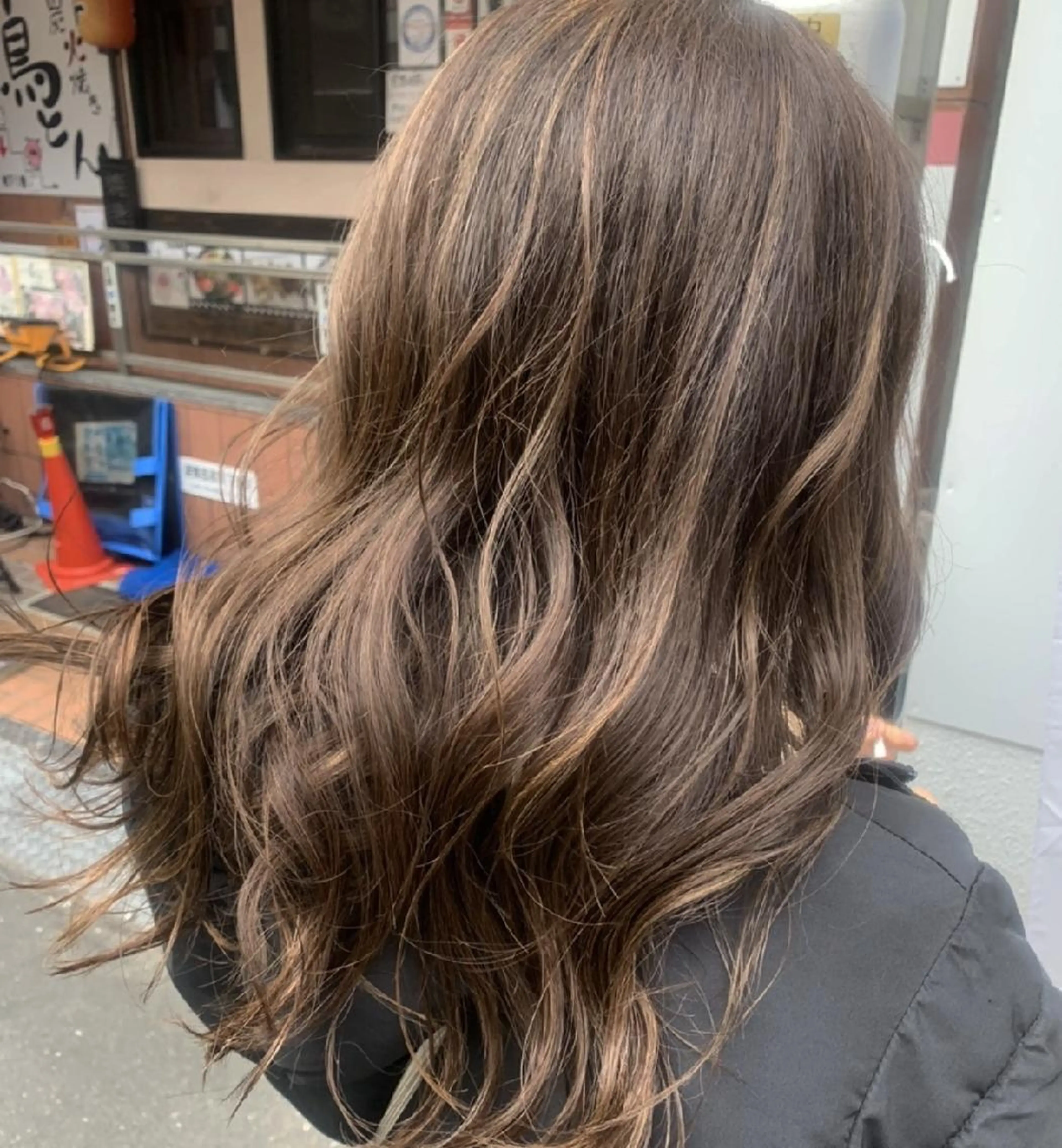 カラー セミロング ハイライト 透明感カラー松本のヘアスタイル