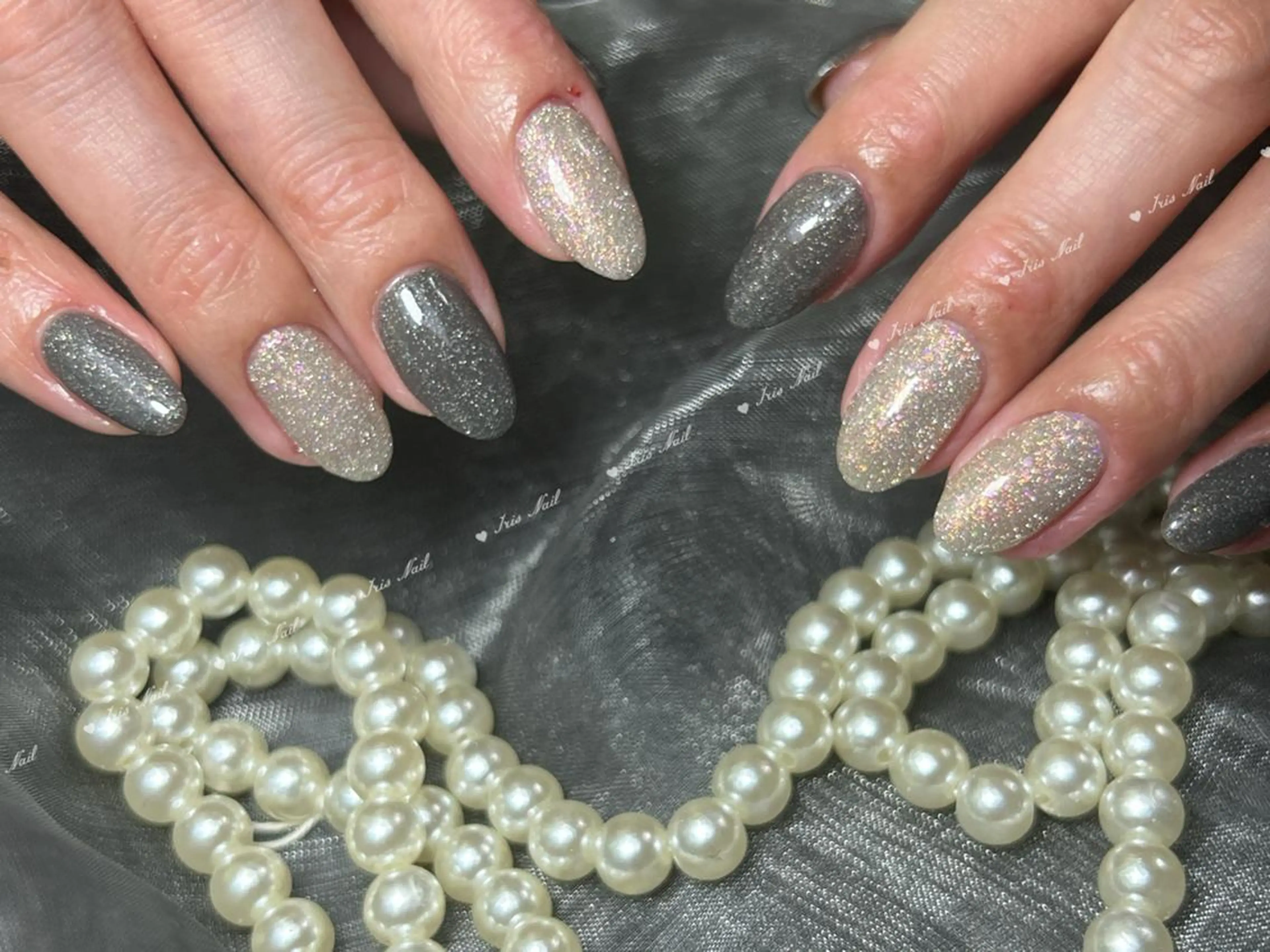 ネイル アートネイル チークネイル フレンチネイル ジェルネイル ホログラムネイル ハンドネイル ハンドケア 🍒IRIS Nail🌸のネイルデザイン