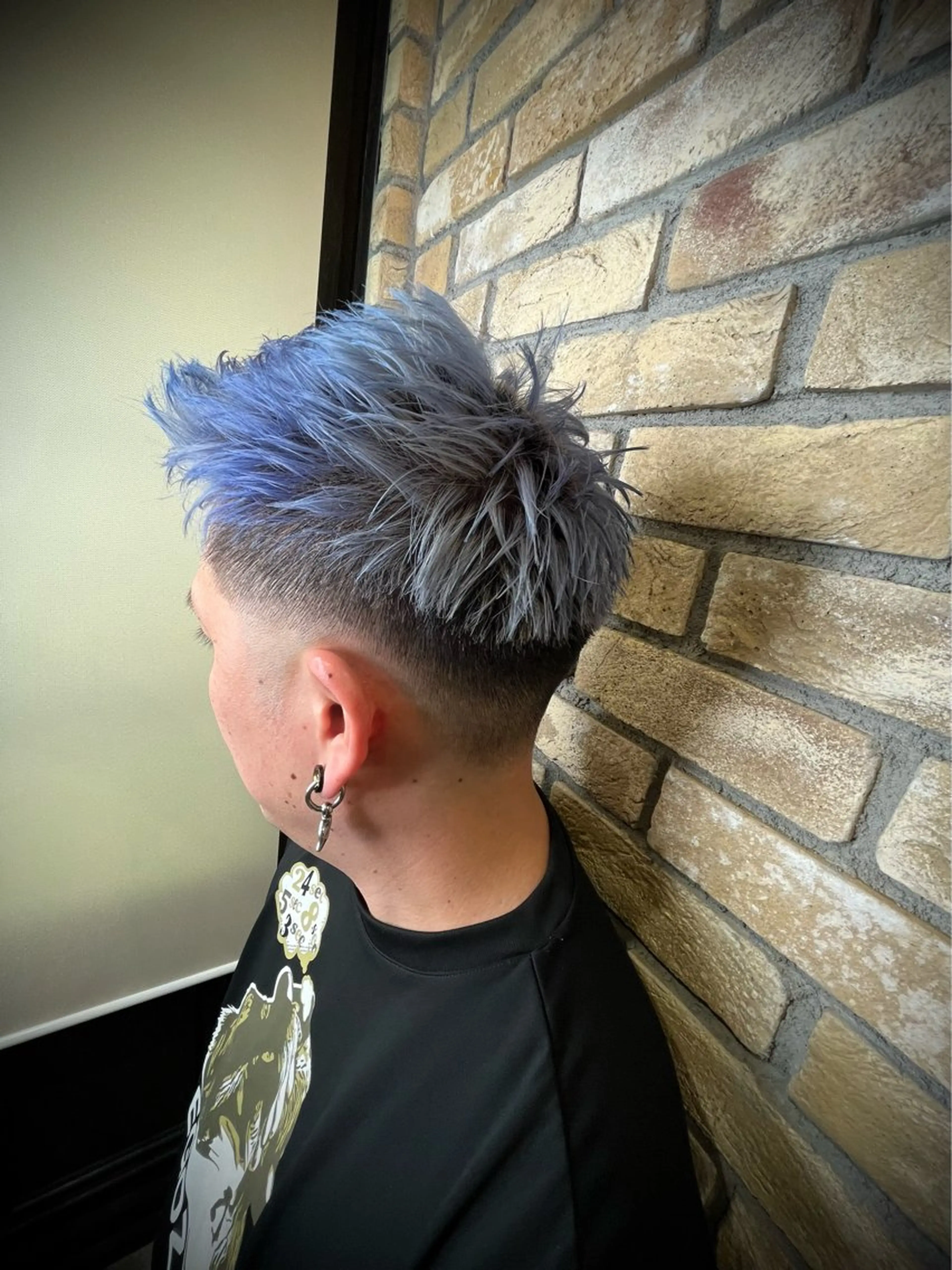 ショート カラー メンズ フェードカット メンズハイトーン ハイトーンカラー Monan渋谷 YUUKIのヘアスタイル