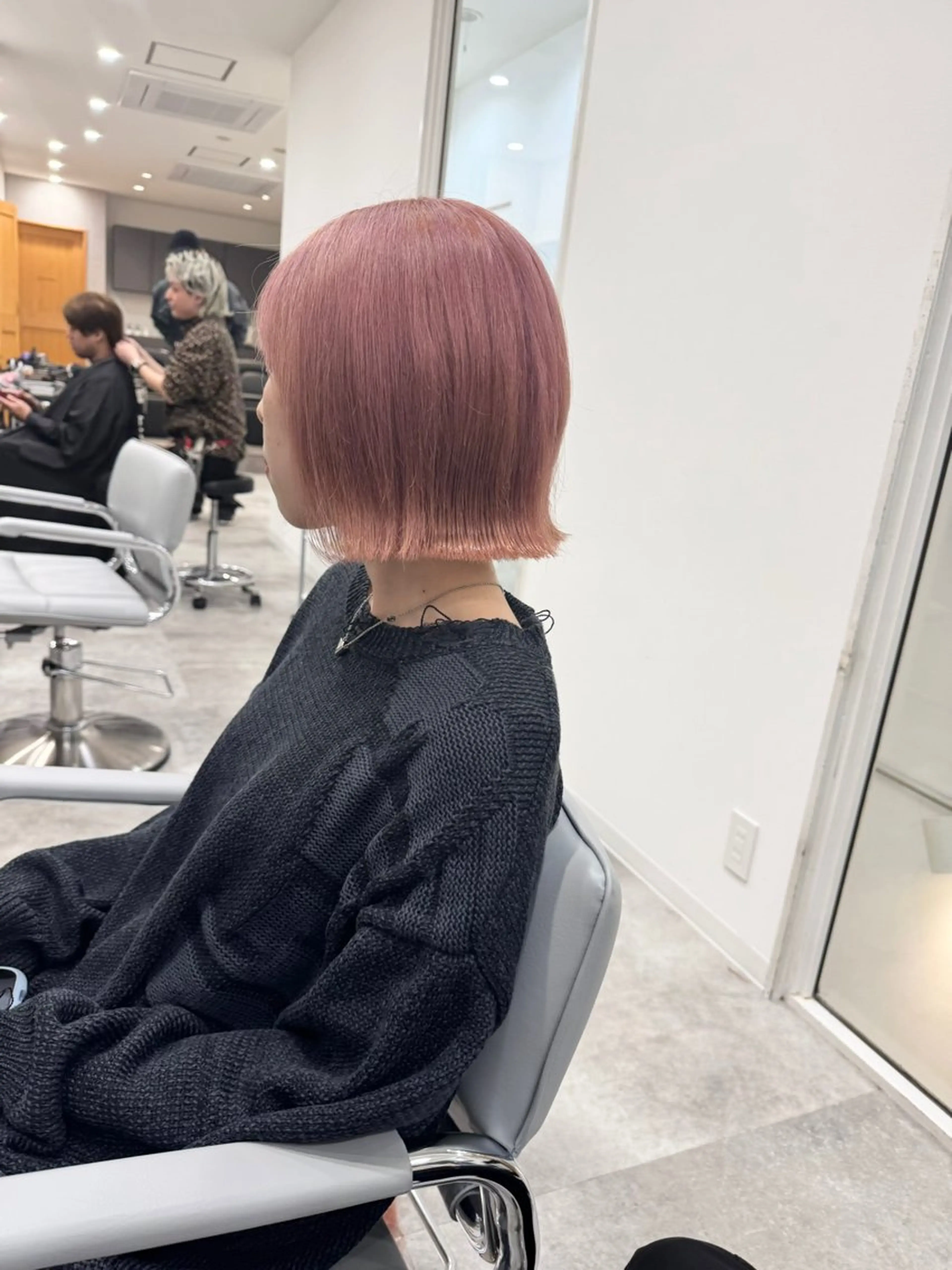 ショート カット ヘアカラー トリートメント RAISE by_WHITEのヘアスタイル