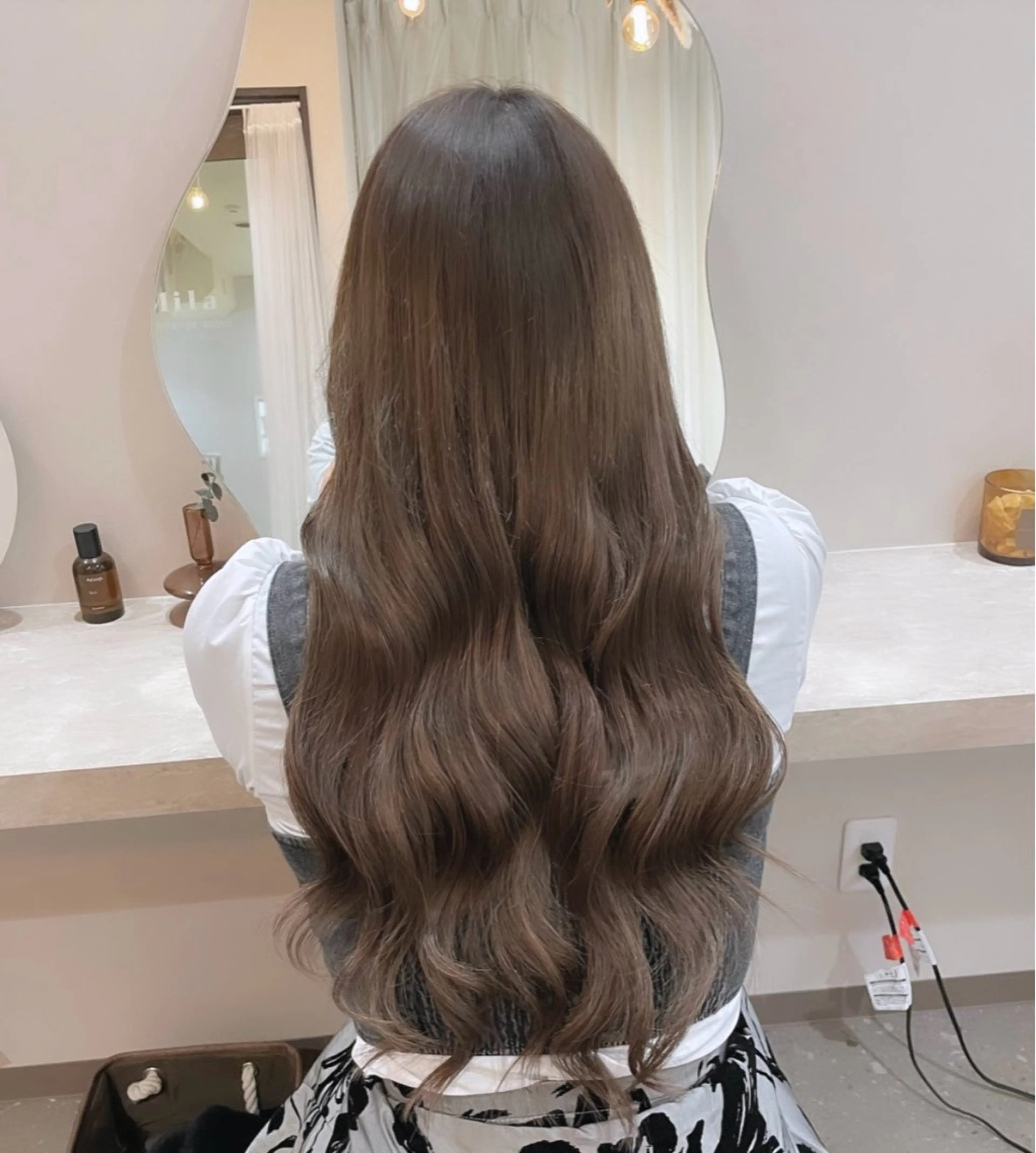 ロング Mila chihiroのヘアスタイル